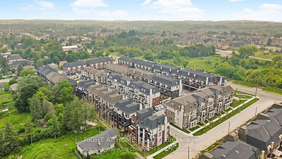 Photo 40 of 12 Globemaster Lane, Richmond Hill, Oak Ridges — HOMEH