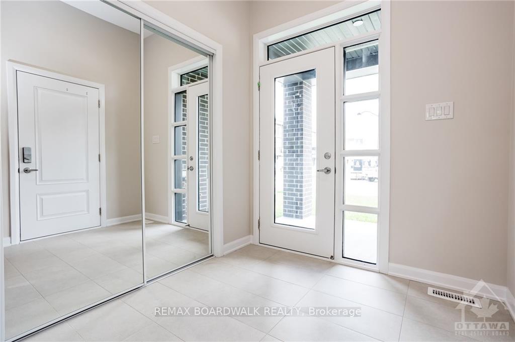 Photo 4 of 262 Tullaghan Heights, Ottawa, Barrhaven - Half Moon Bay — HOMEH