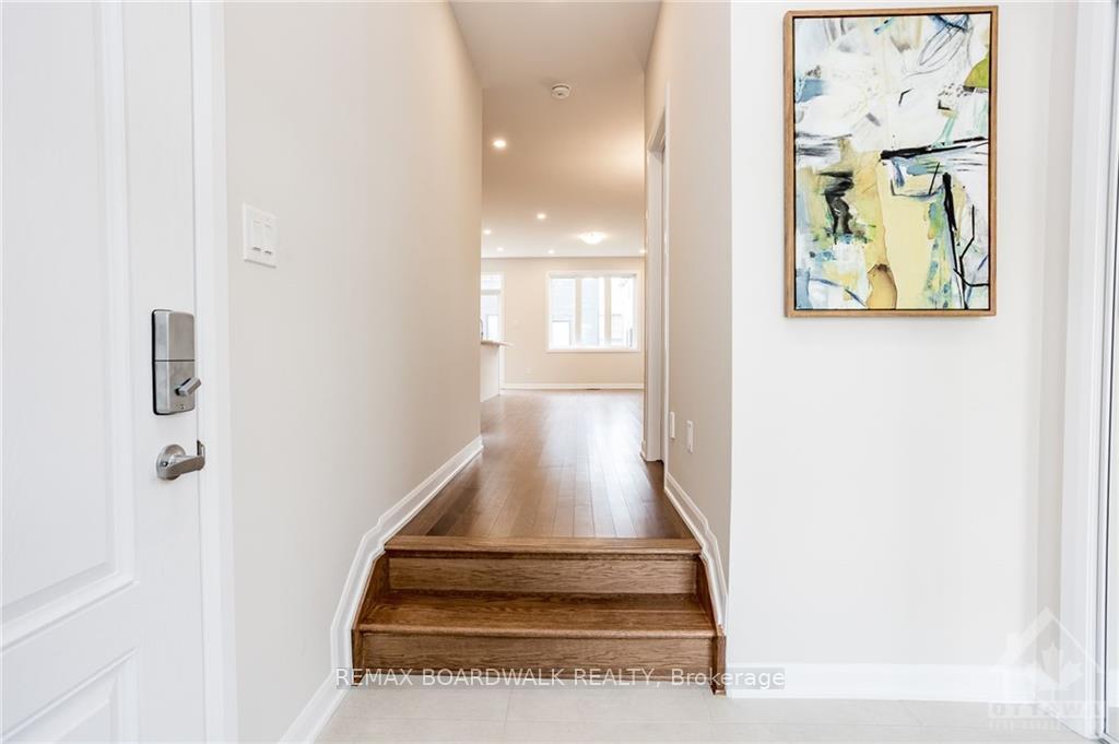 Photo 5 of 262 Tullaghan Heights, Ottawa, Barrhaven - Half Moon Bay — HOMEH