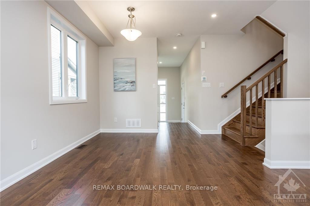 Photo 14 of 262 Tullaghan Heights, Ottawa, Barrhaven - Half Moon Bay — HOMEH