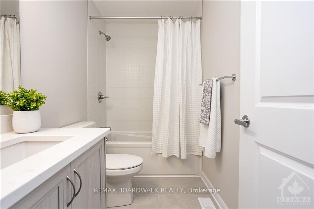 Photo 25 of 262 Tullaghan Heights, Ottawa, Barrhaven - Half Moon Bay — HOMEH