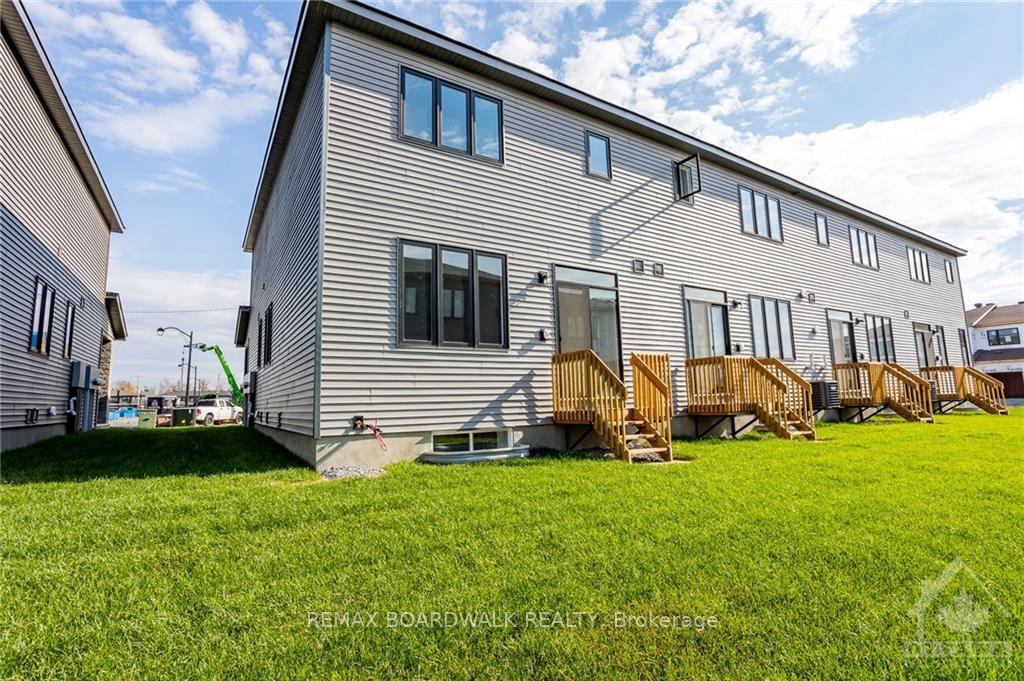 Photo 32 of 262 Tullaghan Heights, Ottawa, Barrhaven - Half Moon Bay — HOMEH