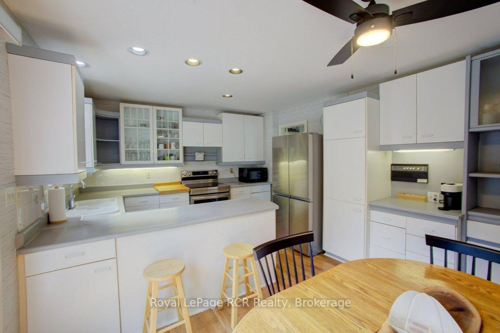 Photo 14 of 7287 Wellington Rd 109, Mapleton, Rural Mapleton — HOMEH