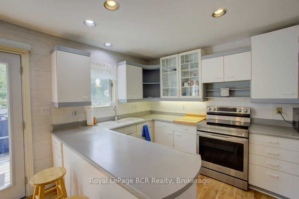Photo 15 of 7287 Wellington Rd 109, Mapleton, Rural Mapleton — HOMEH