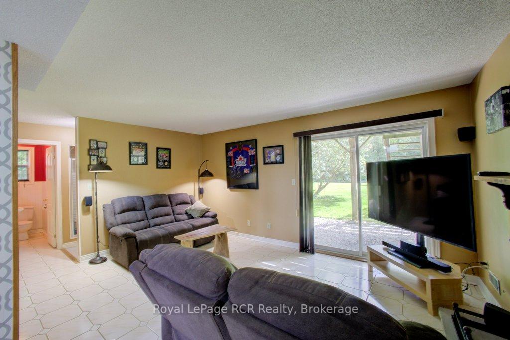 Photo 23 of 7287 Wellington Rd 109, Mapleton, Rural Mapleton — HOMEH