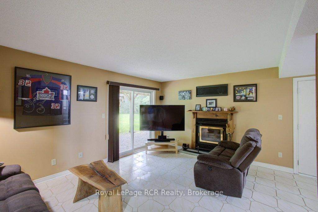 Photo 25 of 7287 Wellington Rd 109, Mapleton, Rural Mapleton — HOMEH