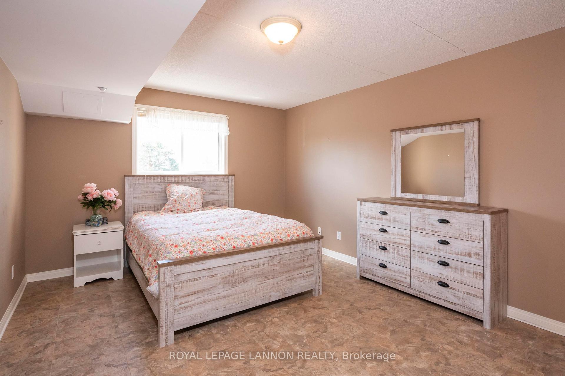 Photo 14 of 208-620 Red River Rd, Thunder Bay, College Heights — HOMEH