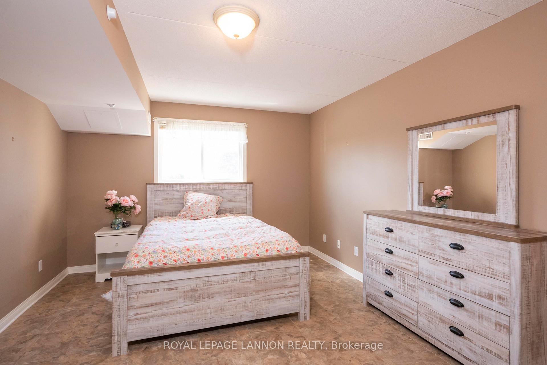 Photo 15 of 208-620 Red River Rd, Thunder Bay, College Heights — HOMEH