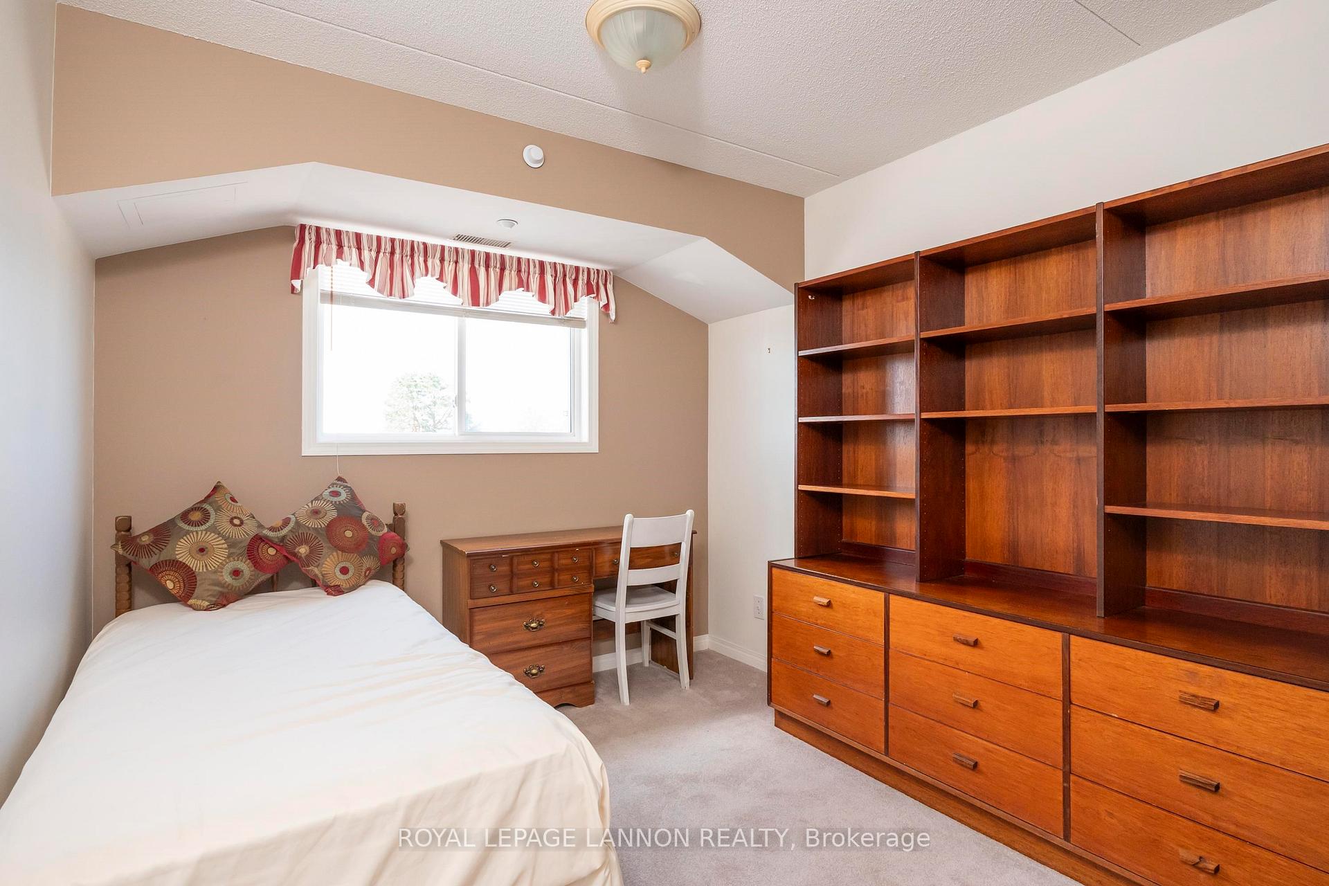 Photo 17 of 208-620 Red River Rd, Thunder Bay, College Heights — HOMEH