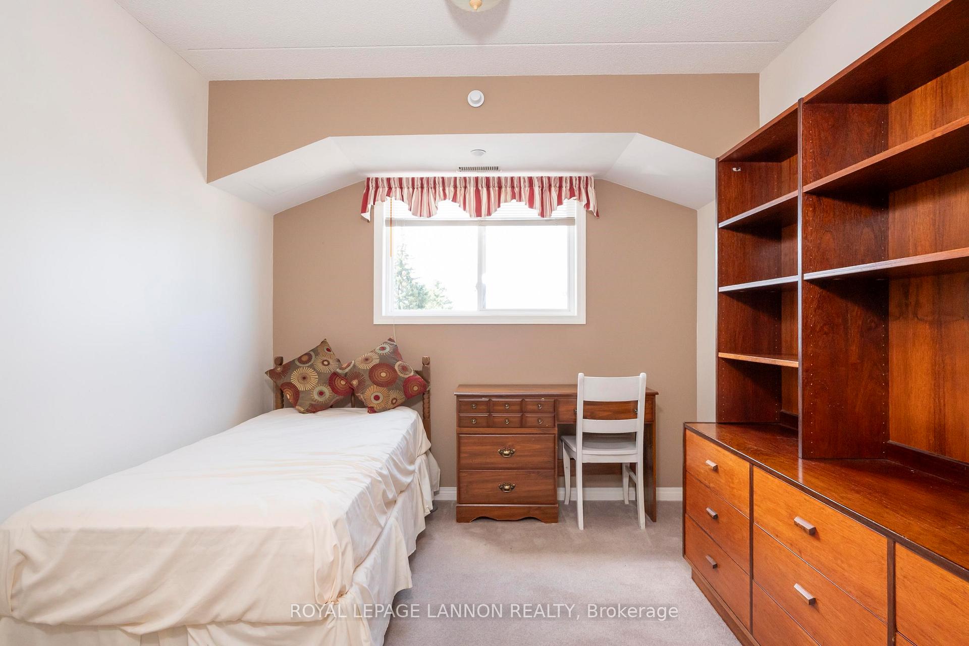 Photo 18 of 208-620 Red River Rd, Thunder Bay, College Heights — HOMEH
