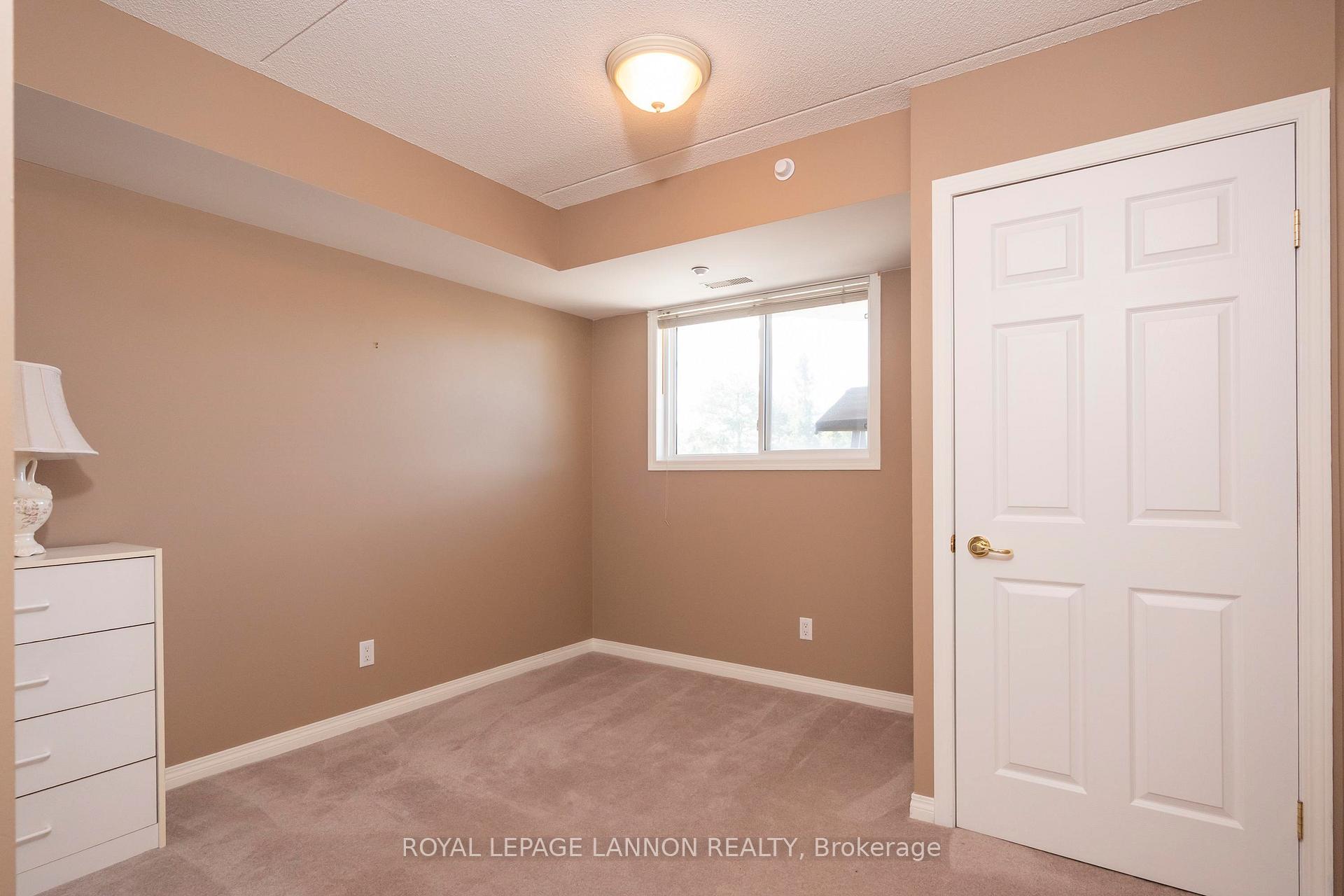 Photo 23 of 208-620 Red River Rd, Thunder Bay, College Heights — HOMEH