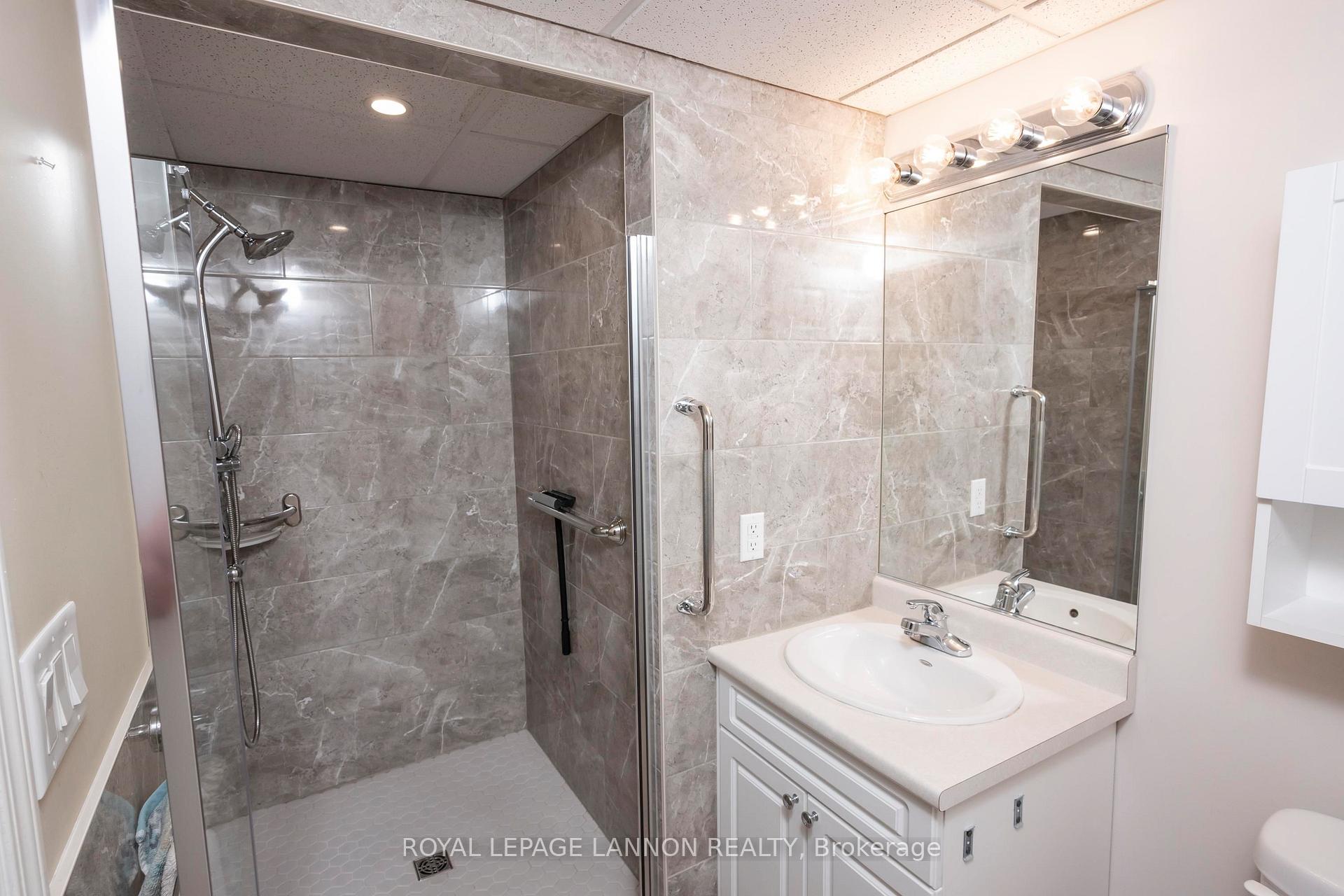 Photo 28 of 208-620 Red River Rd, Thunder Bay, College Heights — HOMEH