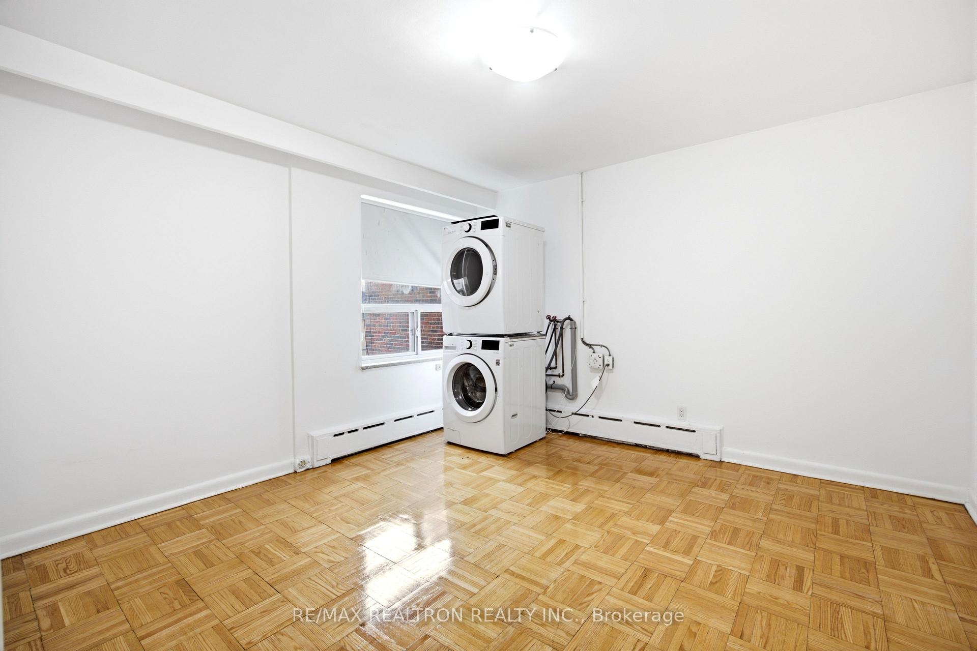 Photo 6 of Unit 7, 26 Meadowbrook Road, Toronto, Englemount-Lawrence — HOMEH
