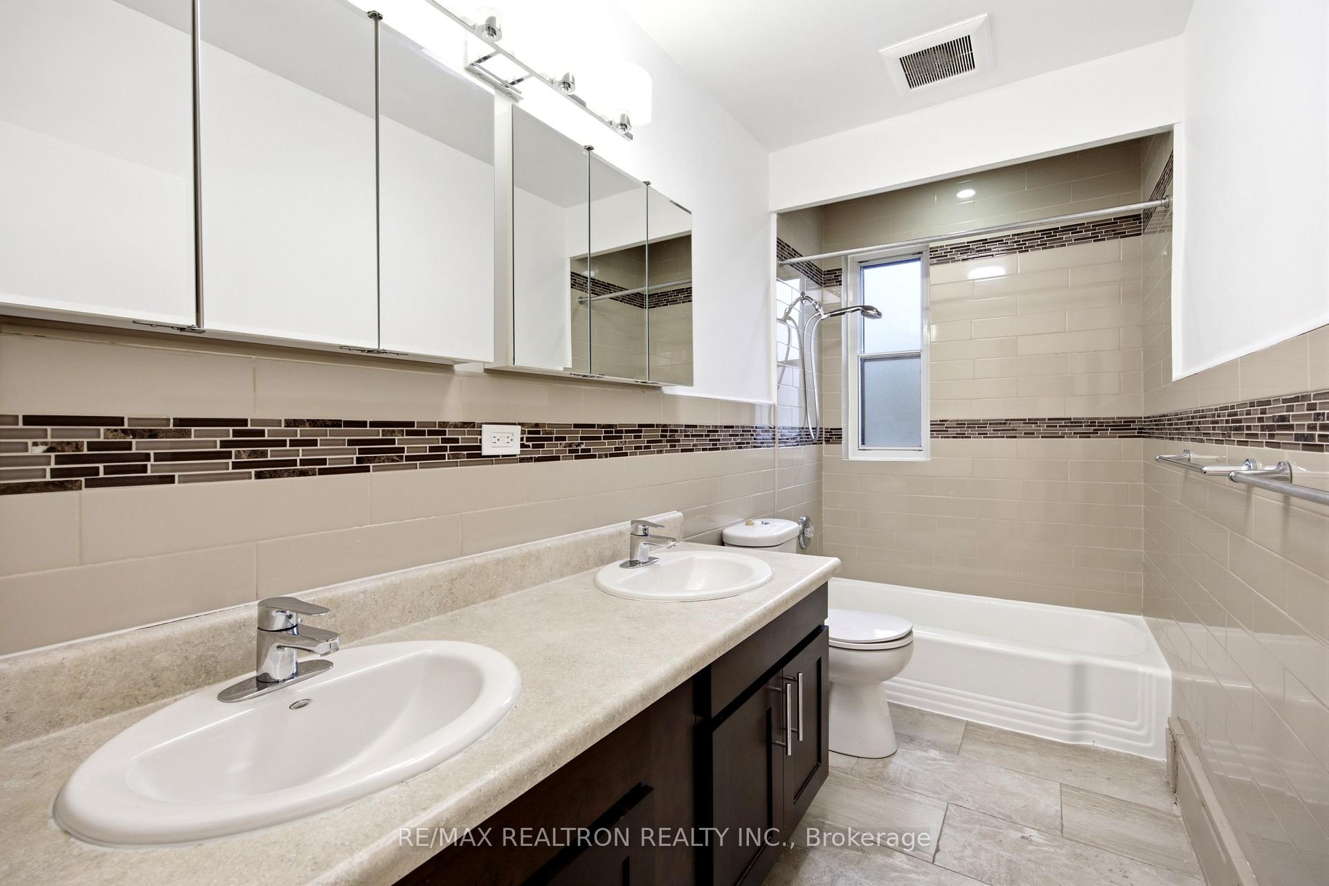 Photo 7 of Unit 7, 26 Meadowbrook Road, Toronto, Englemount-Lawrence — HOMEH