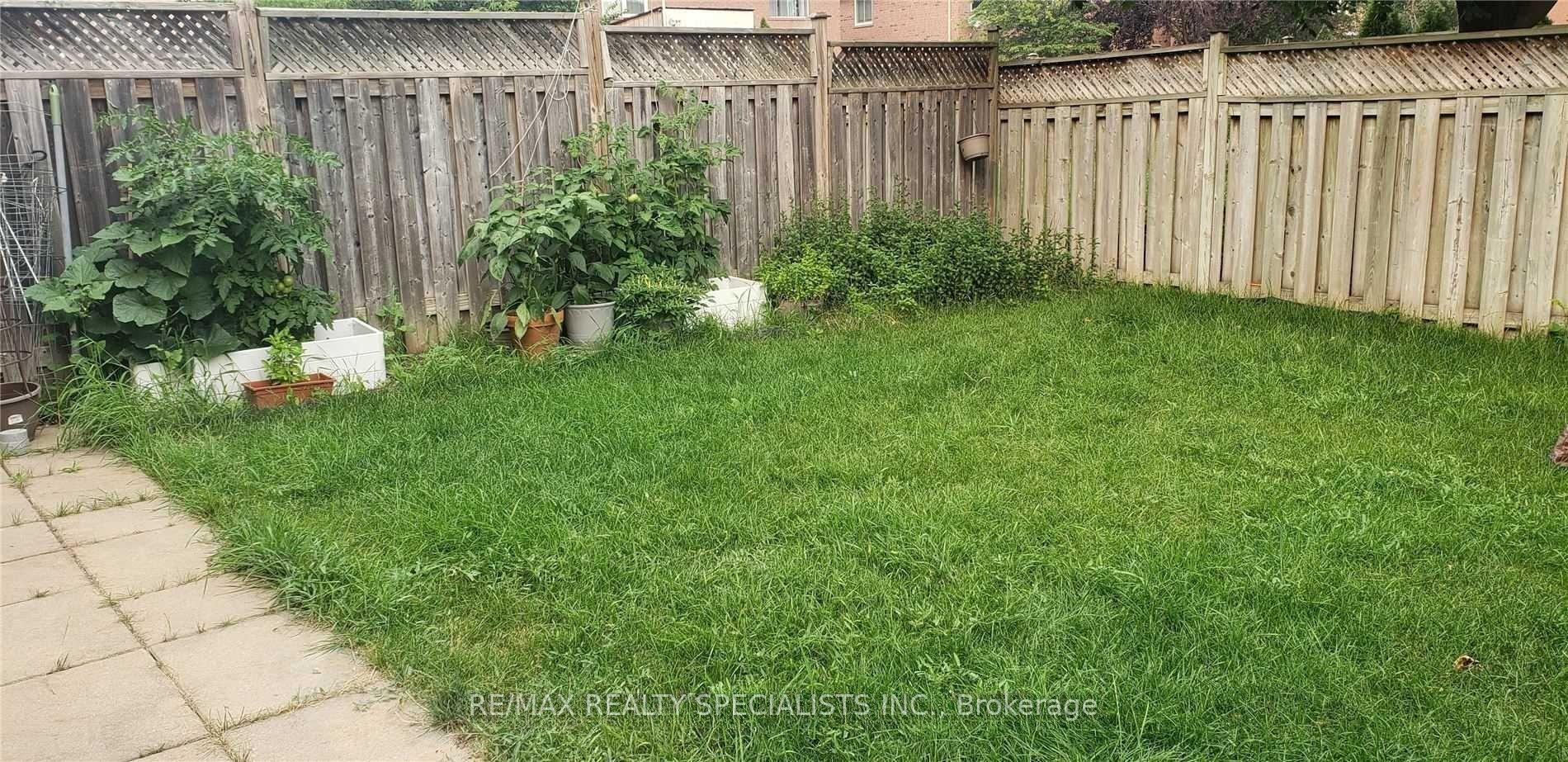 Photo 11 of Unit MAIN & 2ND, 1361 Quest Circle, Mississauga, Meadowvale Village — HOMEH