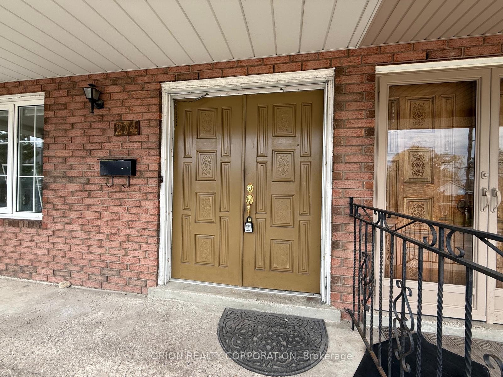 Photo 2 of Unit Upper, 274 Viewmount Avenue, North York, Yorkdale-Glen Park — HOMEH