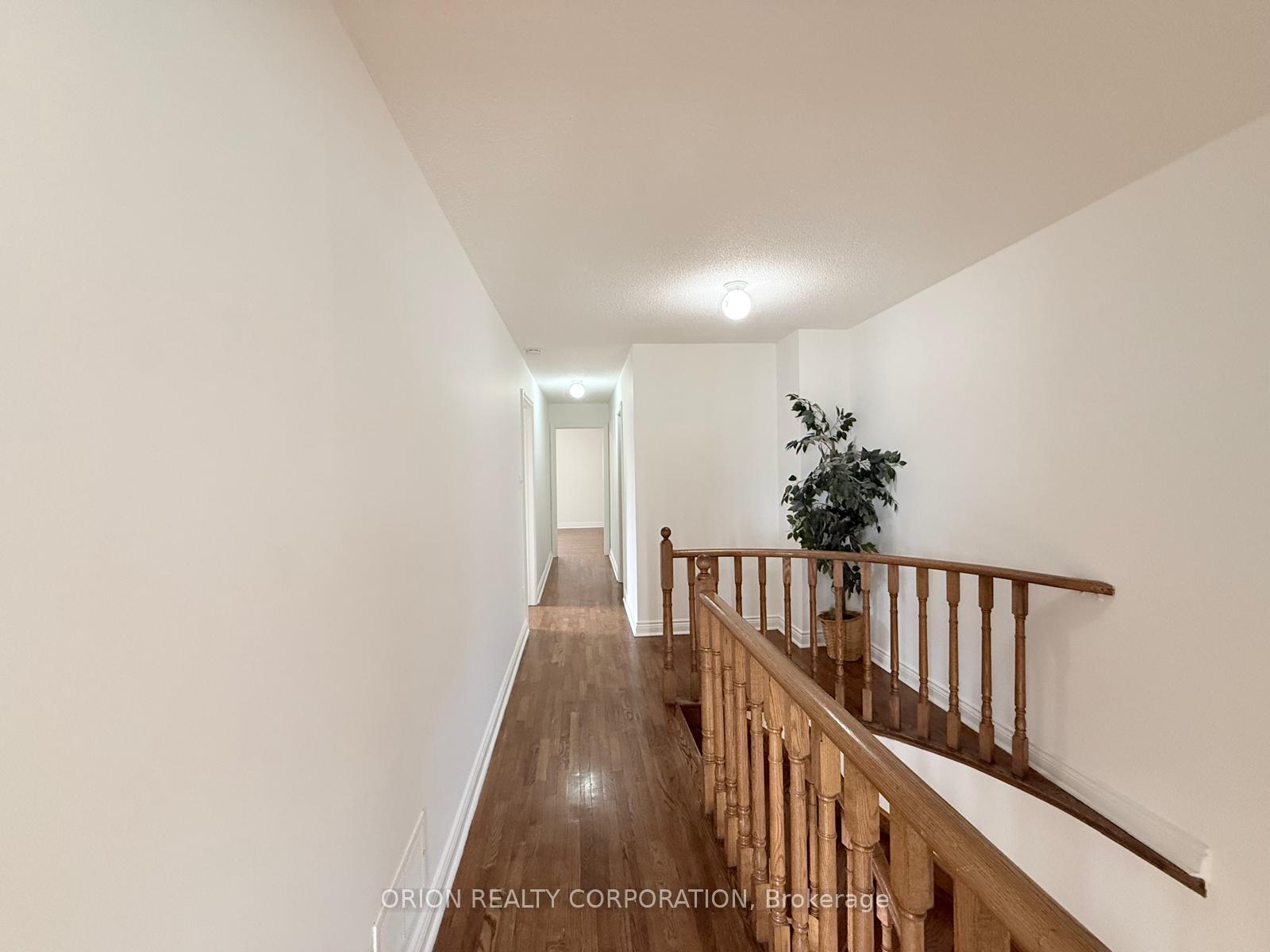 Photo 26 of Unit Upper, 274 Viewmount Avenue, North York, Yorkdale-Glen Park — HOMEH