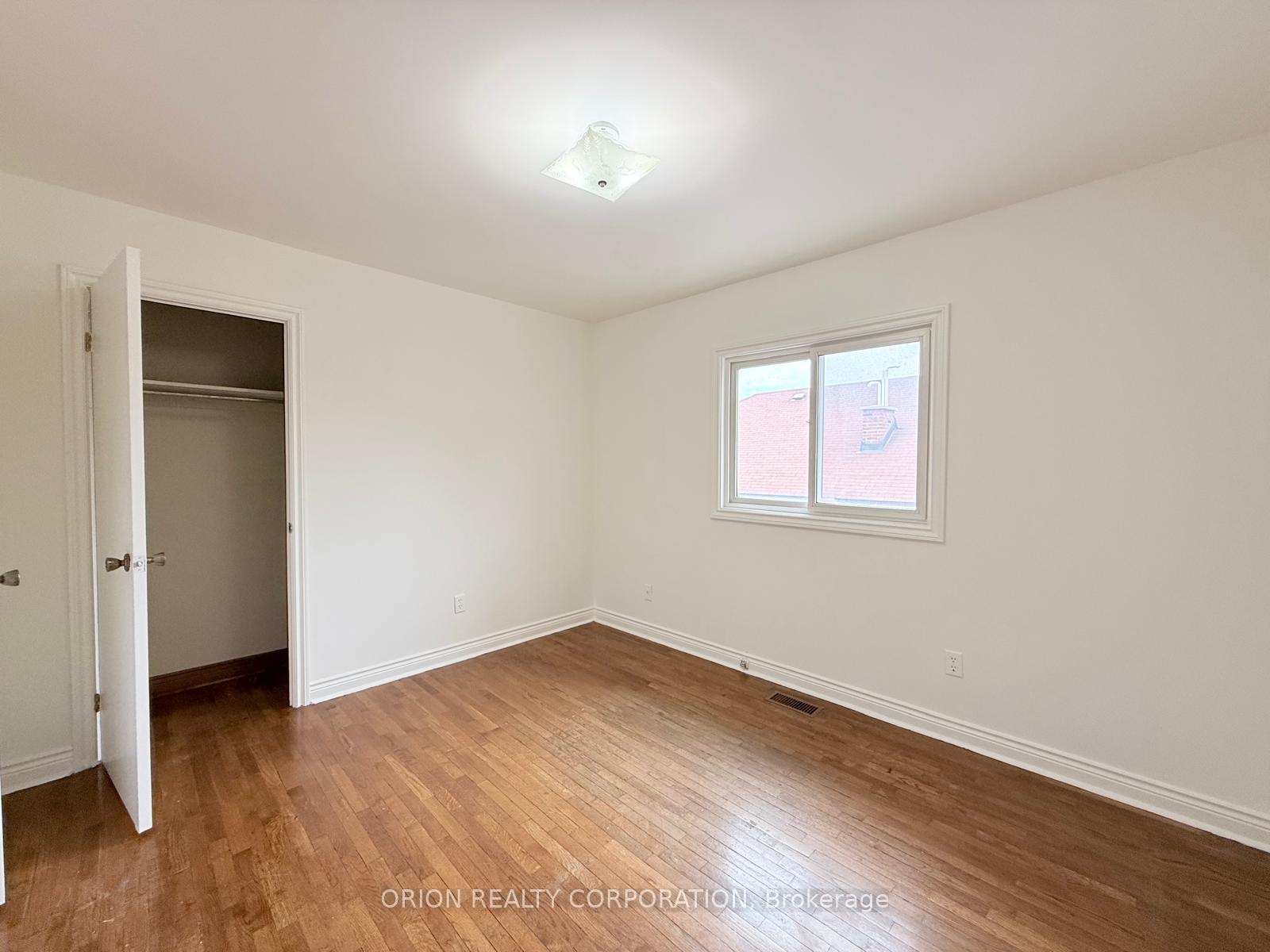 Photo 28 of Unit Upper, 274 Viewmount Avenue, North York, Yorkdale-Glen Park — HOMEH