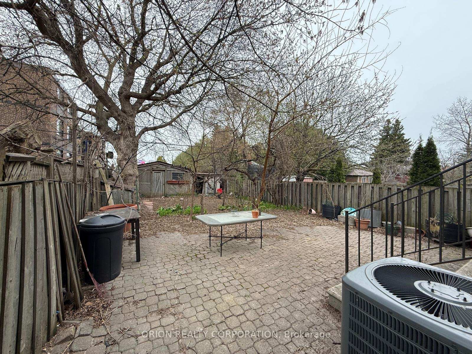 Photo 35 of Unit Upper, 274 Viewmount Avenue, North York, Yorkdale-Glen Park — HOMEH