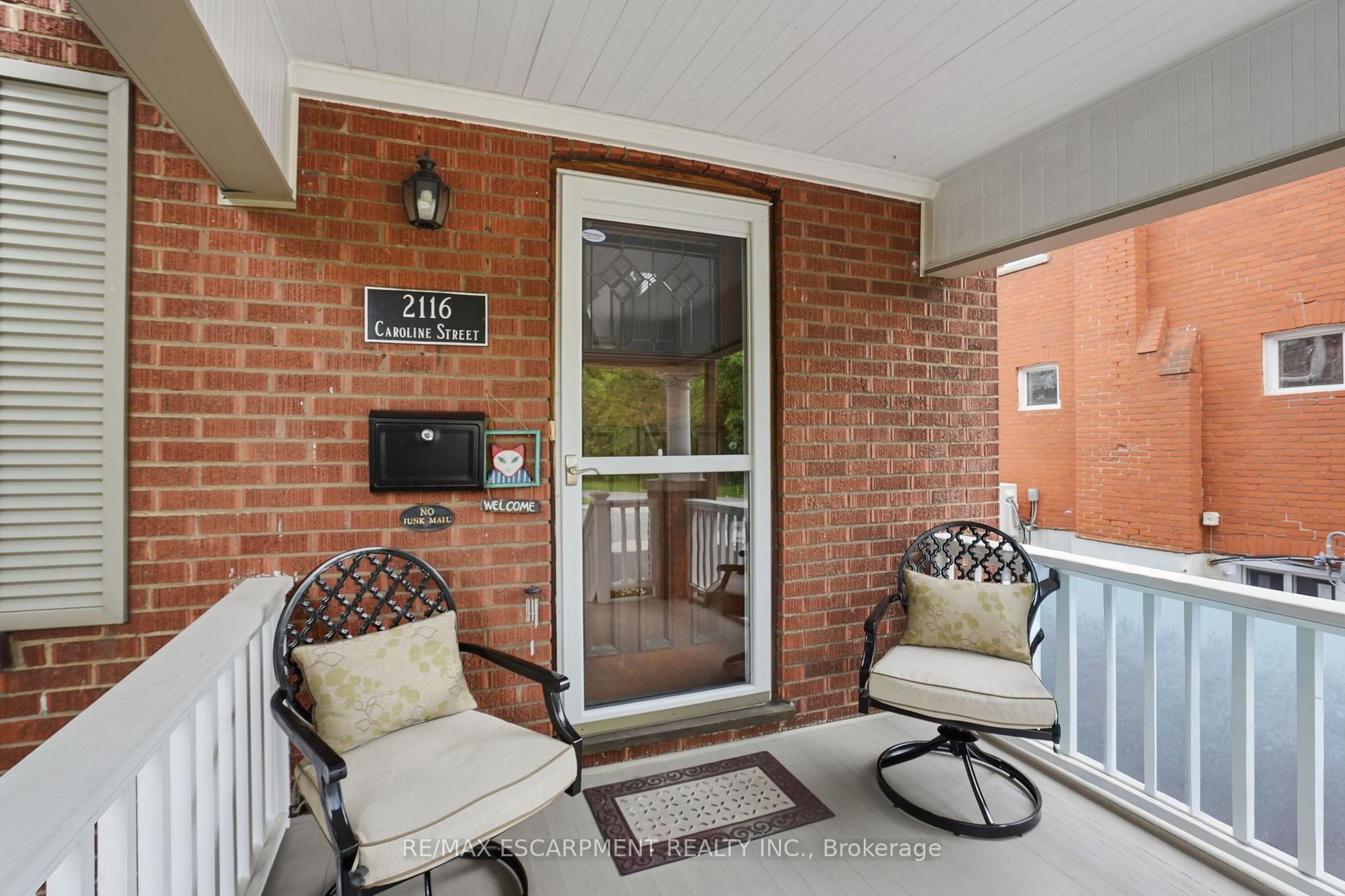 Photo 4 of 2116 Caroline Street, Burlington, Brant — HOMEH