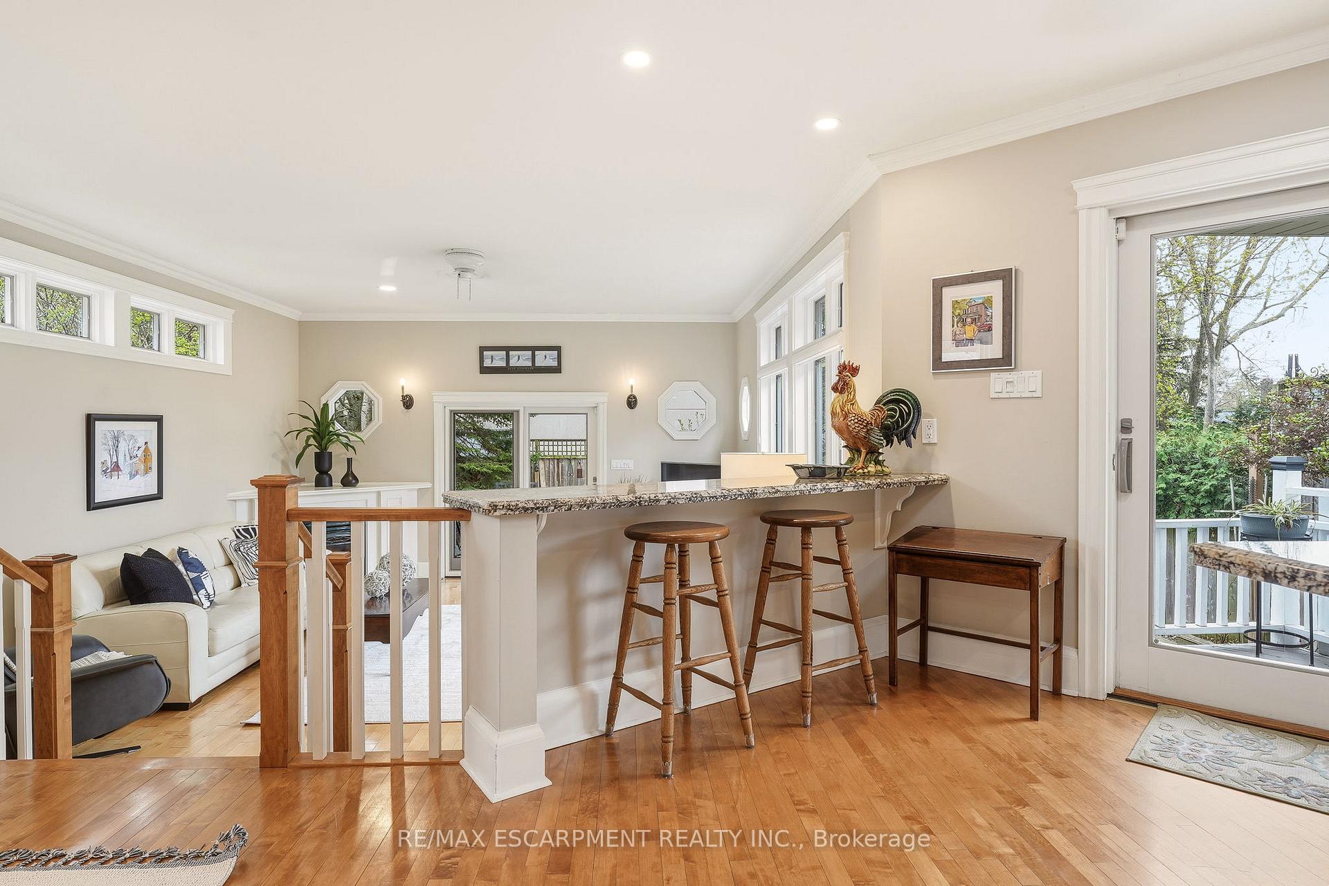 Photo 16 of 2116 Caroline Street, Burlington, Brant — HOMEH