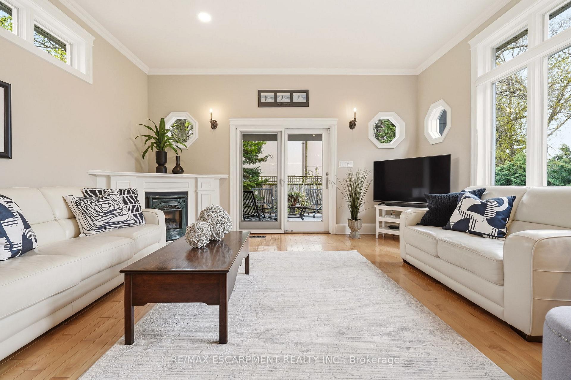 Photo 19 of 2116 Caroline Street, Burlington, Brant — HOMEH