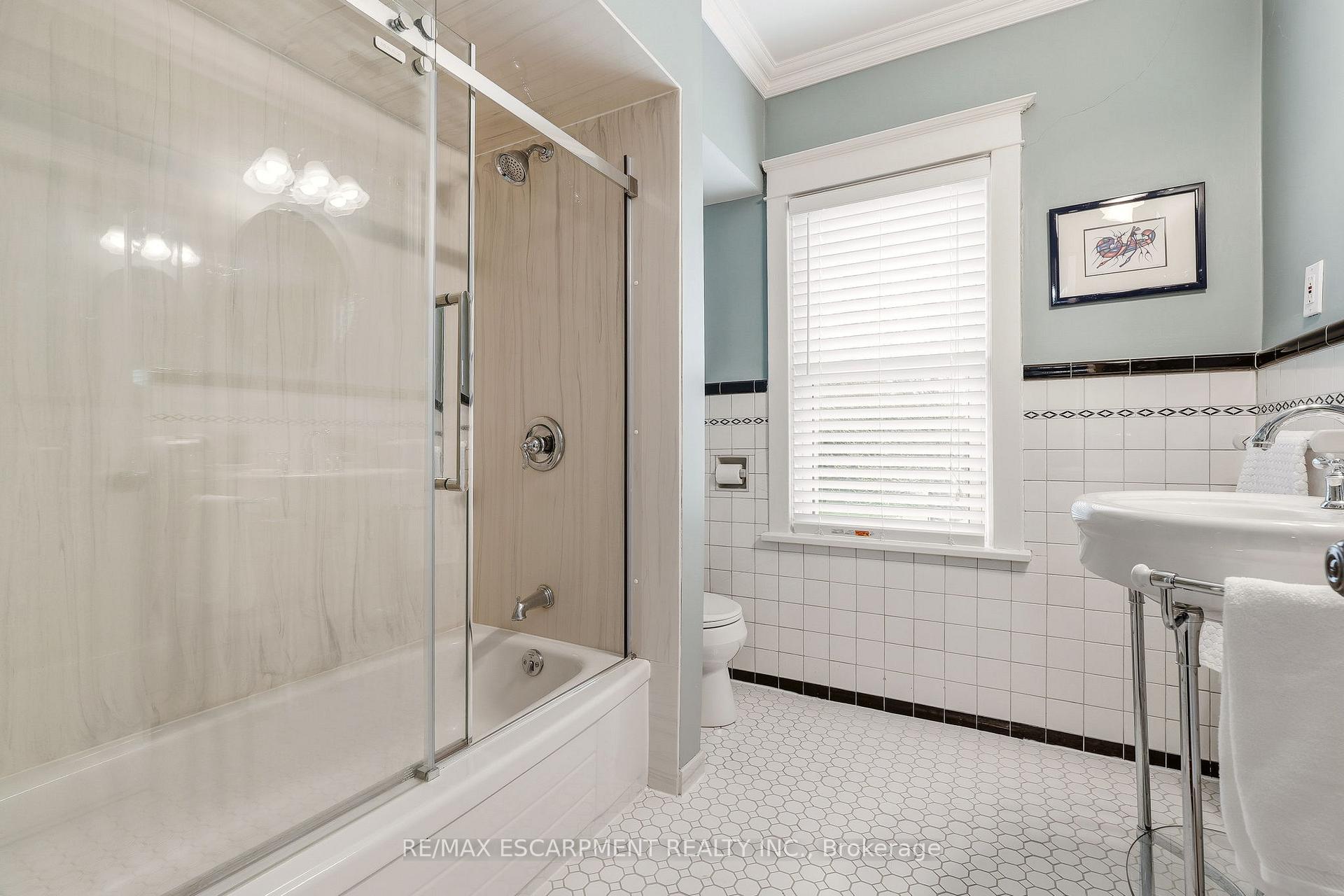 Photo 28 of 2116 Caroline Street, Burlington, Brant — HOMEH