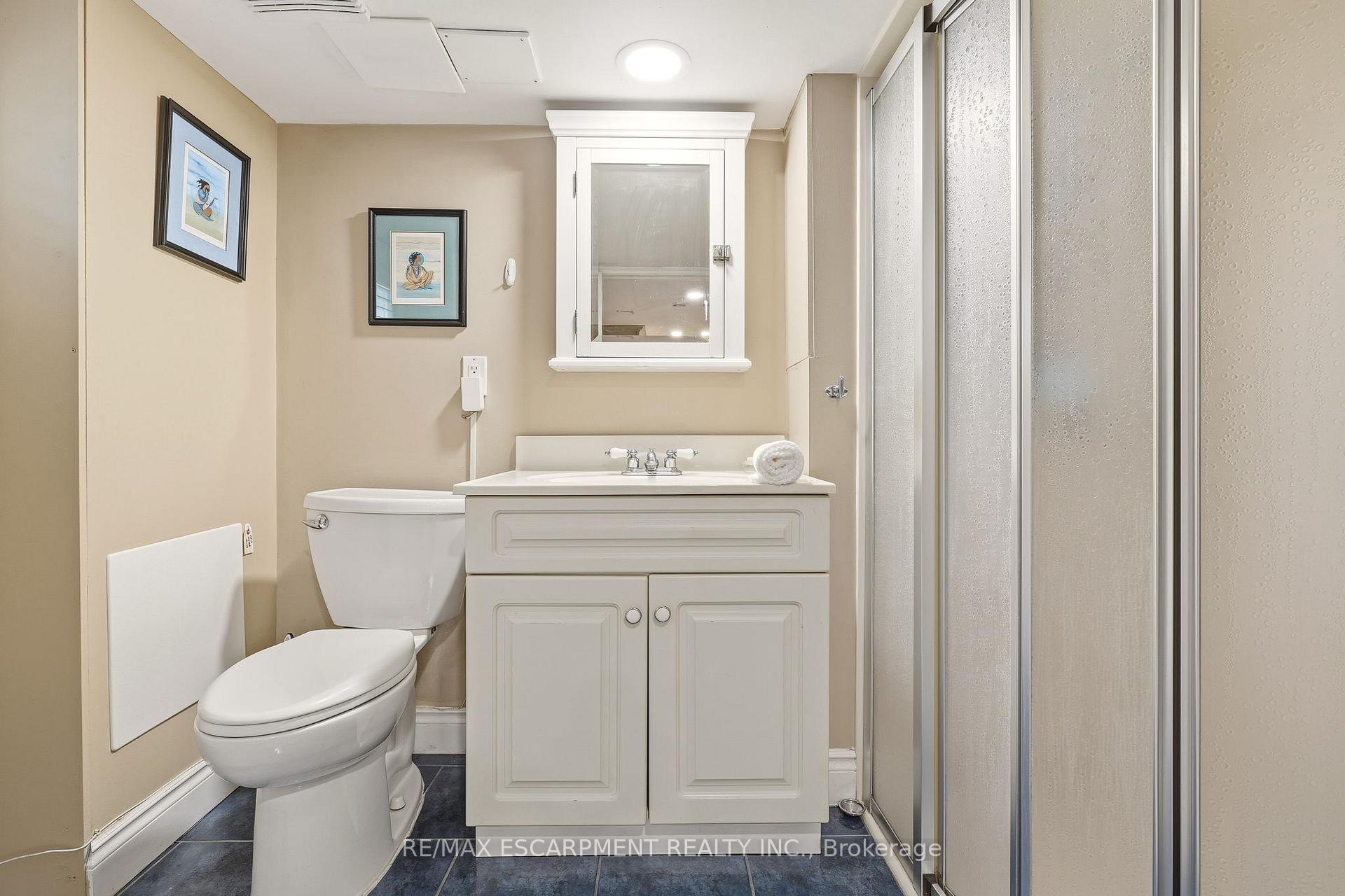 Photo 39 of 2116 Caroline Street, Burlington, Brant — HOMEH
