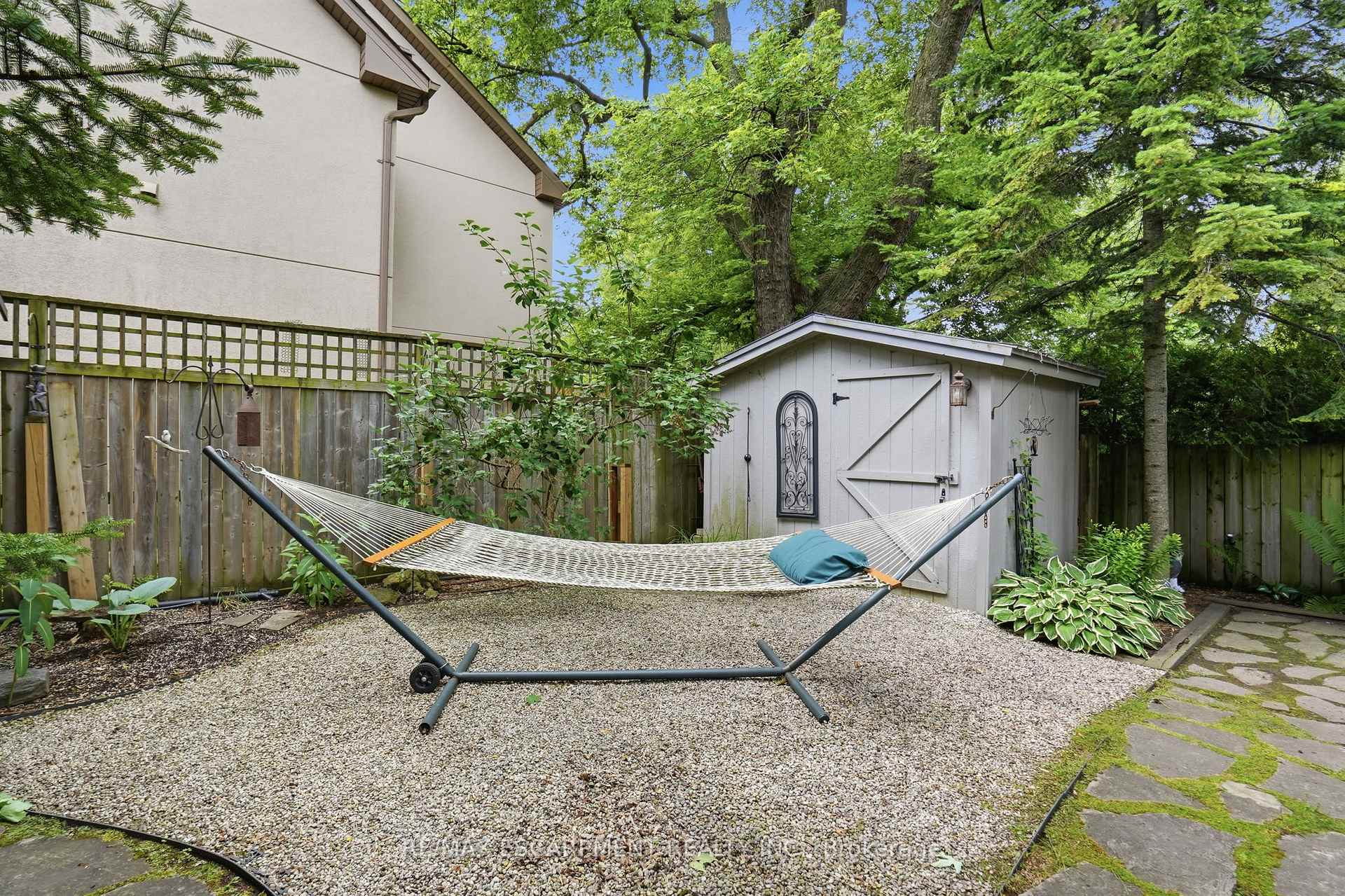 Photo 45 of 2116 Caroline Street, Burlington, Brant — HOMEH