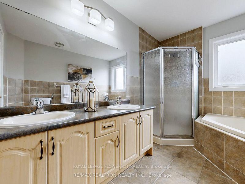 Photo 11 of Unit Main, 60 Colombo Crescent, Vaughan, Maple — HOMEH