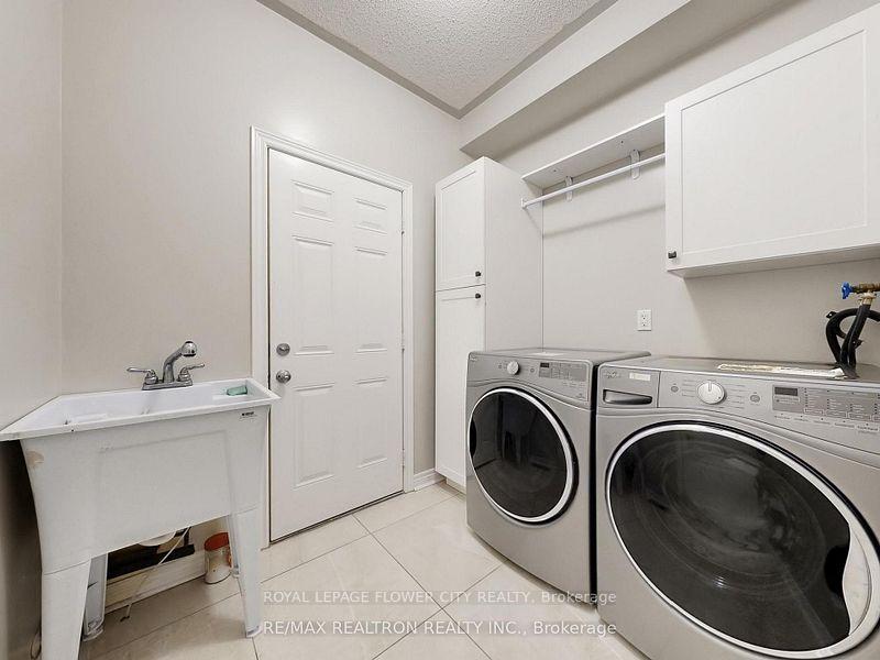 Photo 15 of Unit Main, 60 Colombo Crescent, Vaughan, Maple — HOMEH