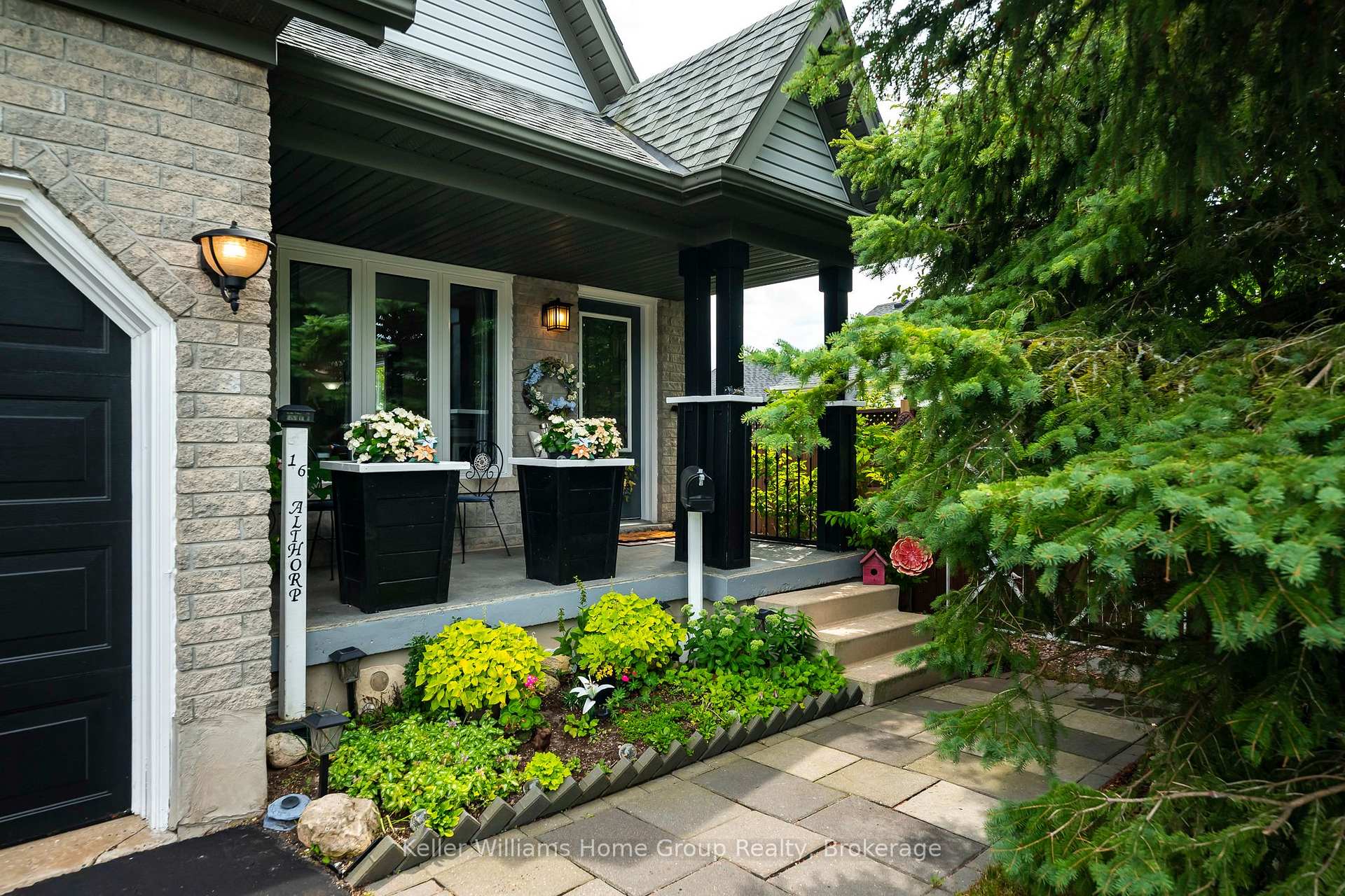 Photo 4 of 16 Althorp Drive, Orangeville — HOMEH