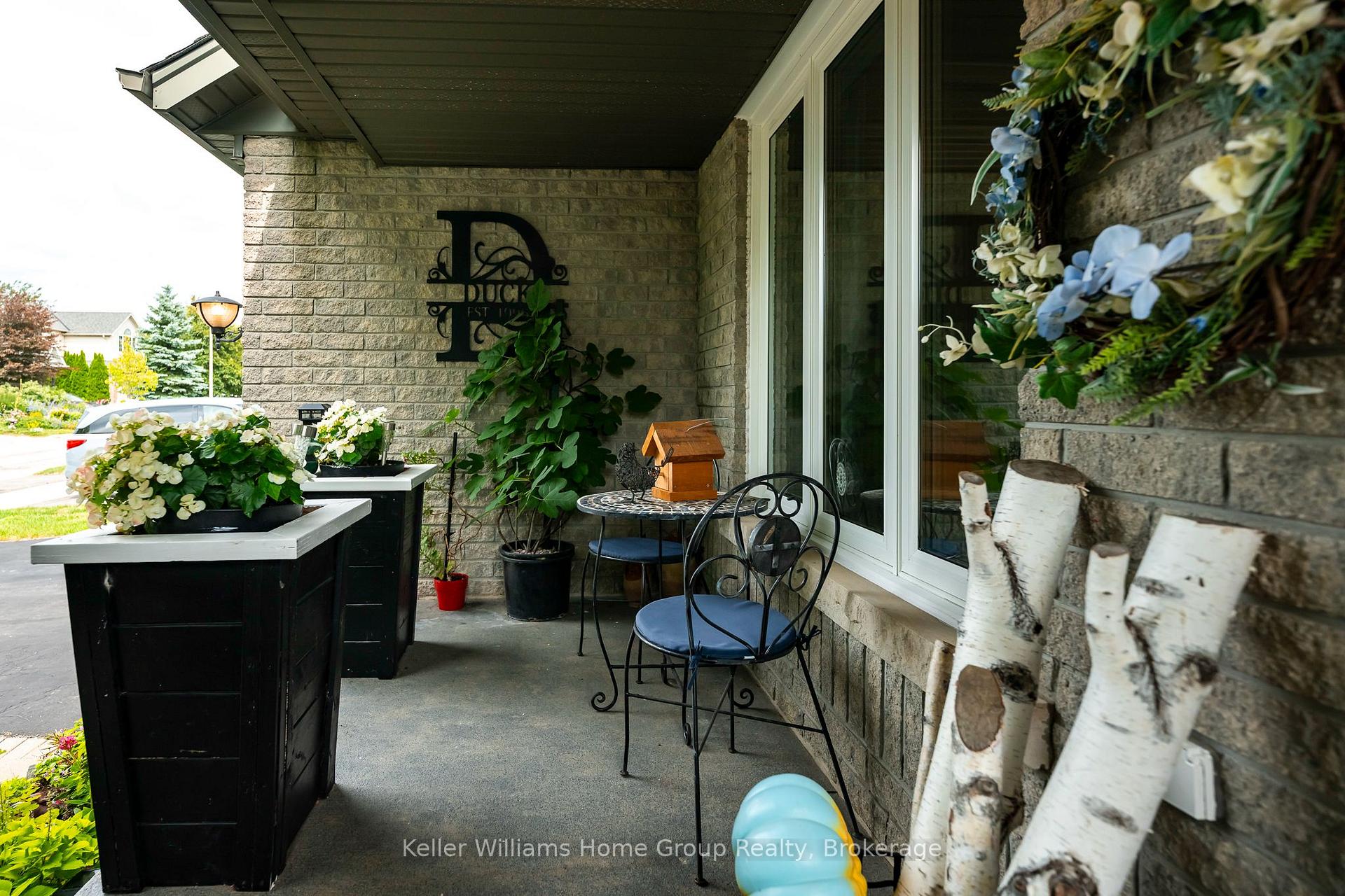 Photo 5 of 16 Althorp Drive, Orangeville — HOMEH
