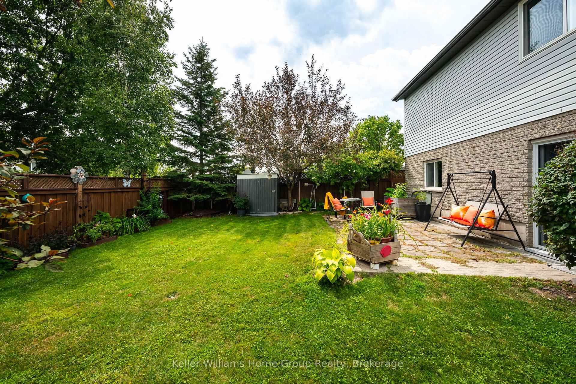 Photo 7 of 16 Althorp Drive, Orangeville — HOMEH