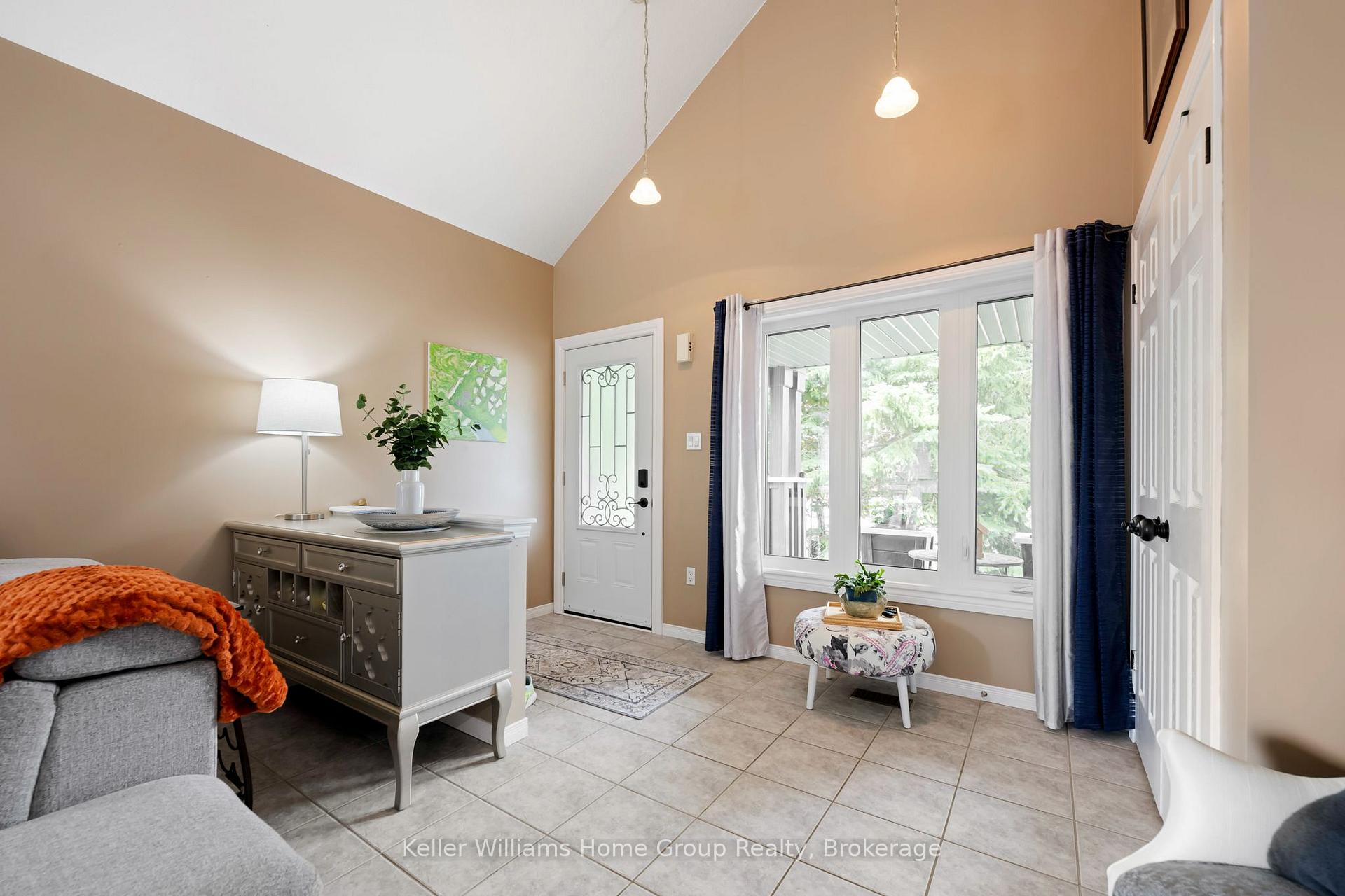 Photo 13 of 16 Althorp Drive, Orangeville — HOMEH