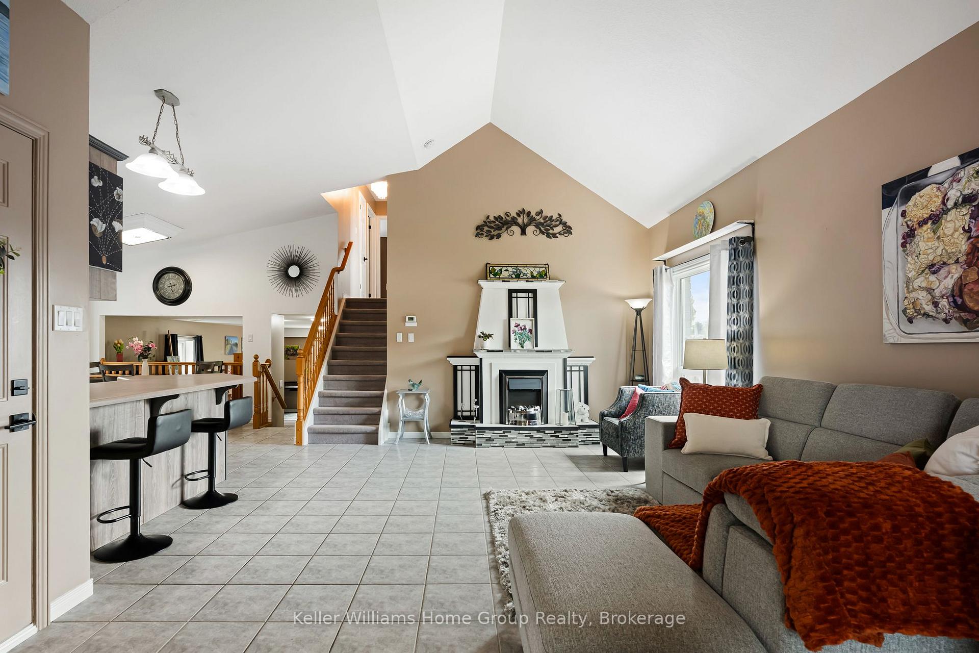 Photo 15 of 16 Althorp Drive, Orangeville — HOMEH
