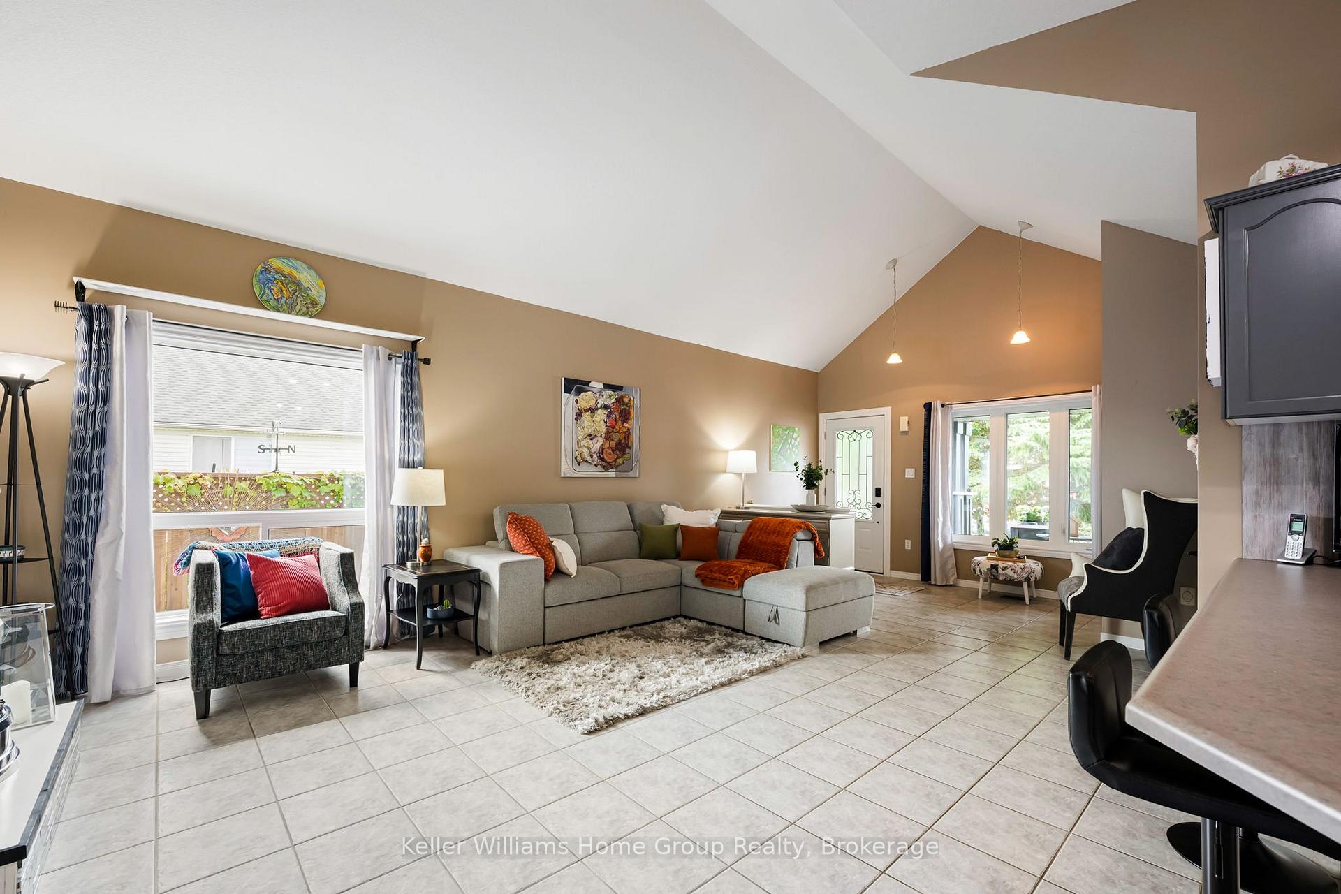 Photo 20 of 16 Althorp Drive, Orangeville — HOMEH