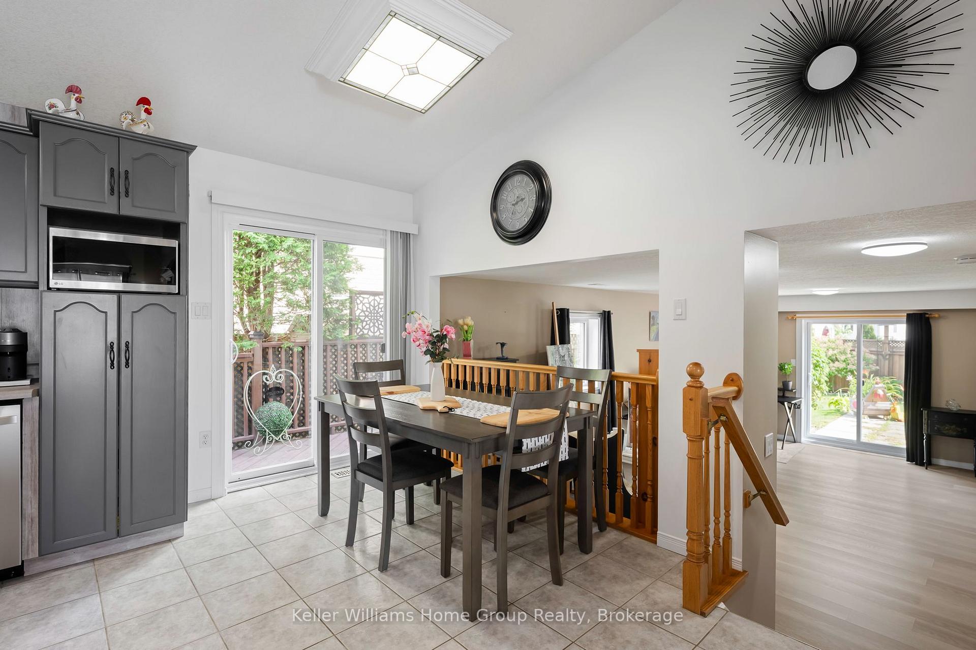 Photo 24 of 16 Althorp Drive, Orangeville — HOMEH