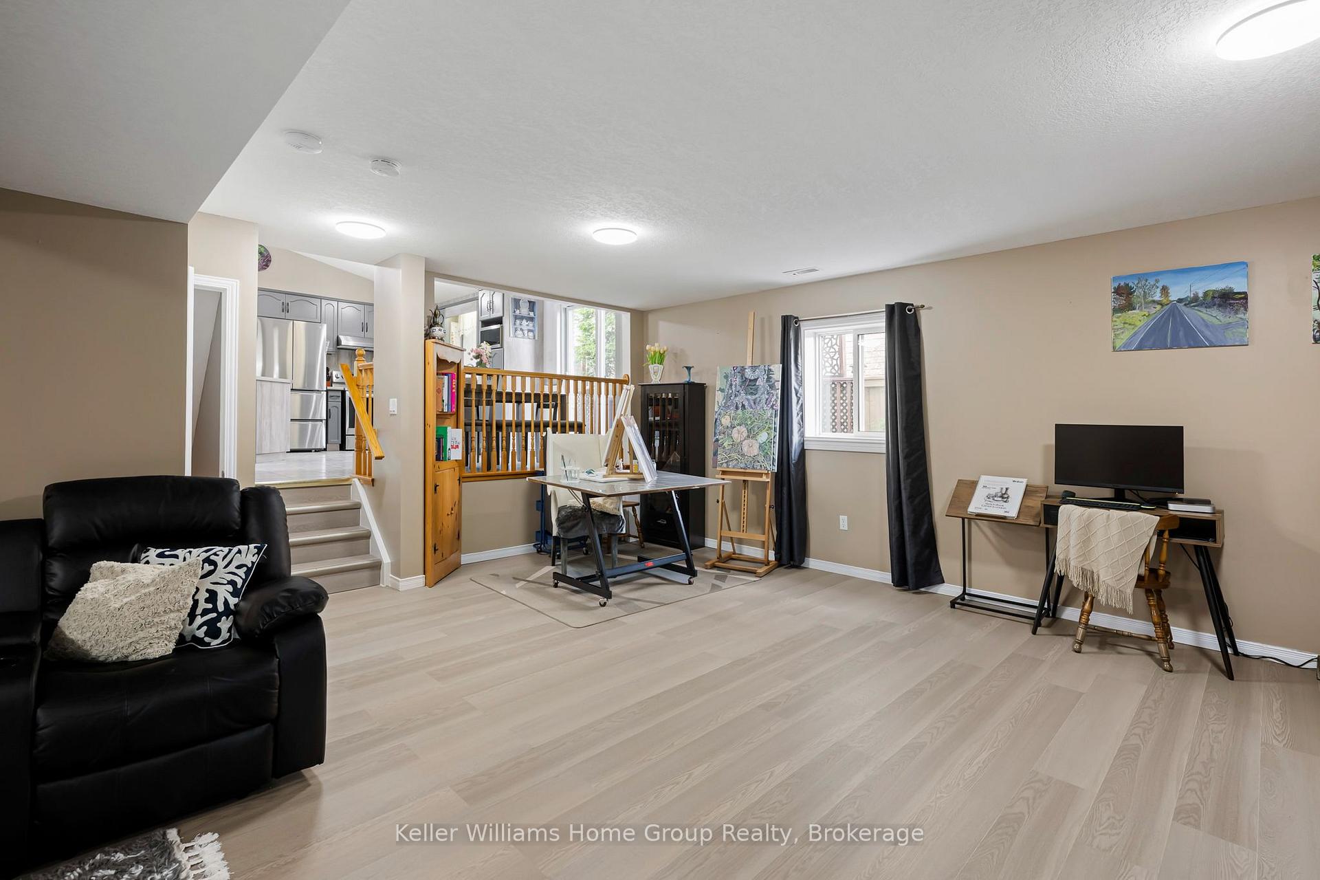 Photo 33 of 16 Althorp Drive, Orangeville — HOMEH