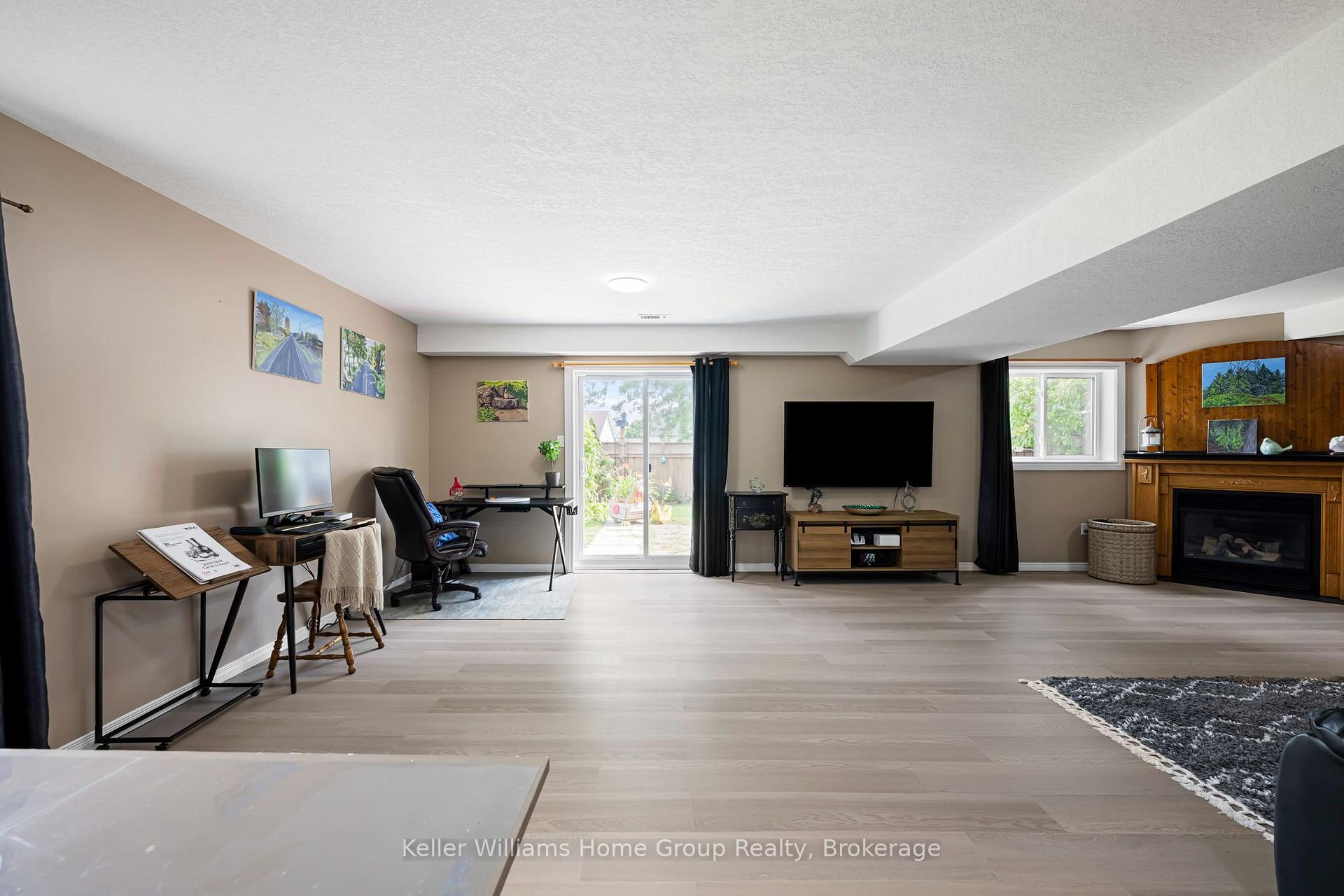 Photo 34 of 16 Althorp Drive, Orangeville — HOMEH