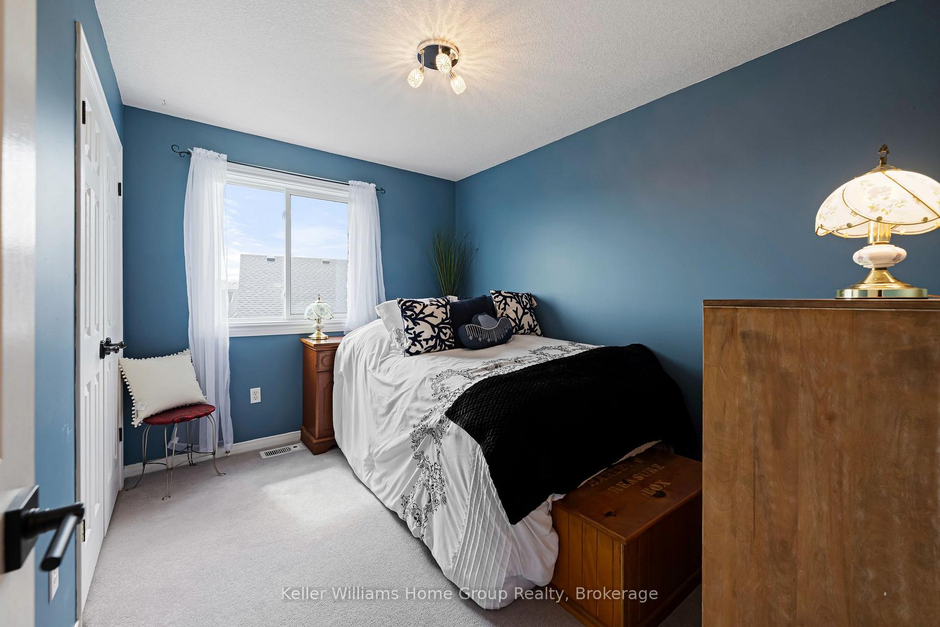 Photo 43 of 16 Althorp Drive, Orangeville — HOMEH