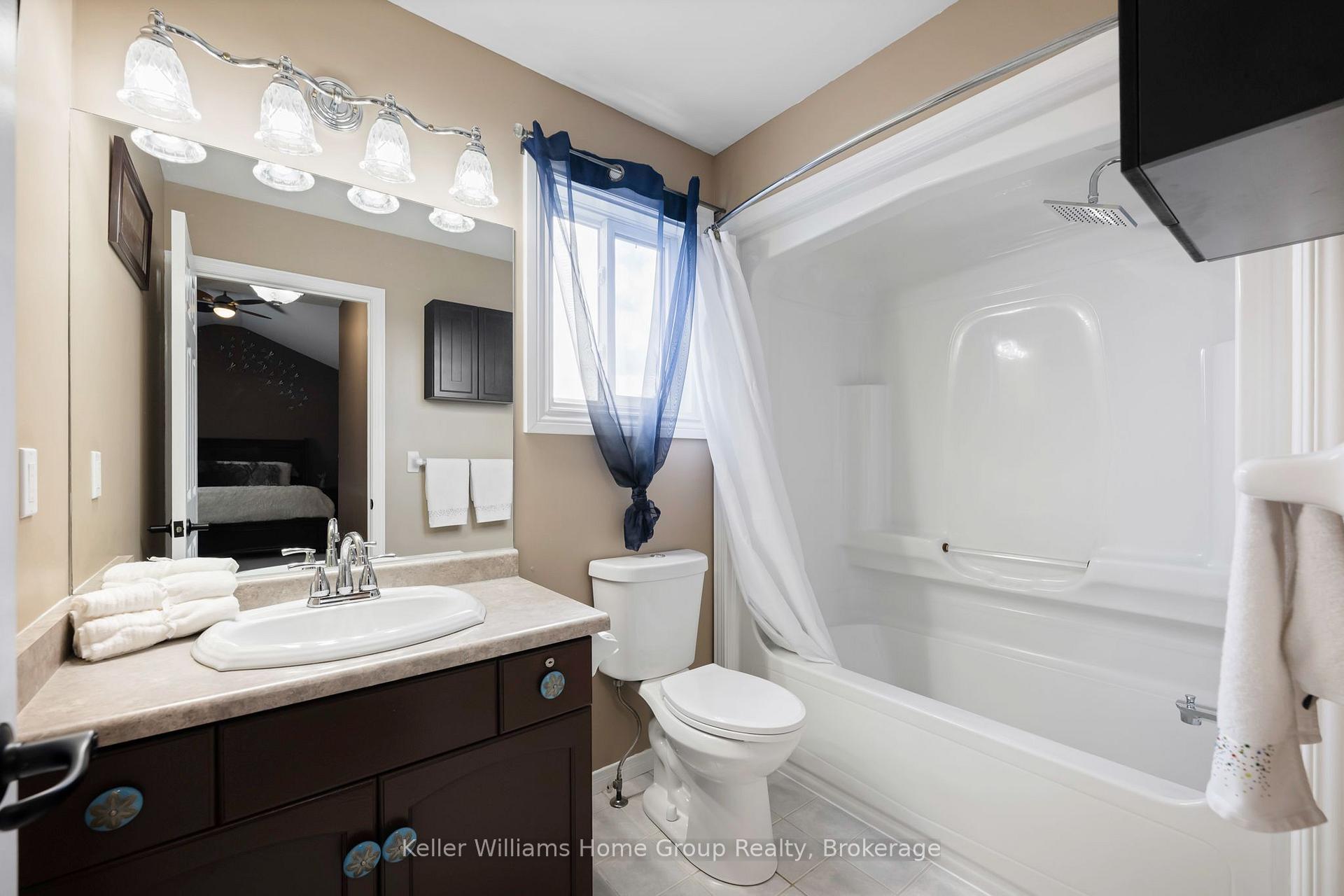 Photo 51 of 16 Althorp Drive, Orangeville — HOMEH