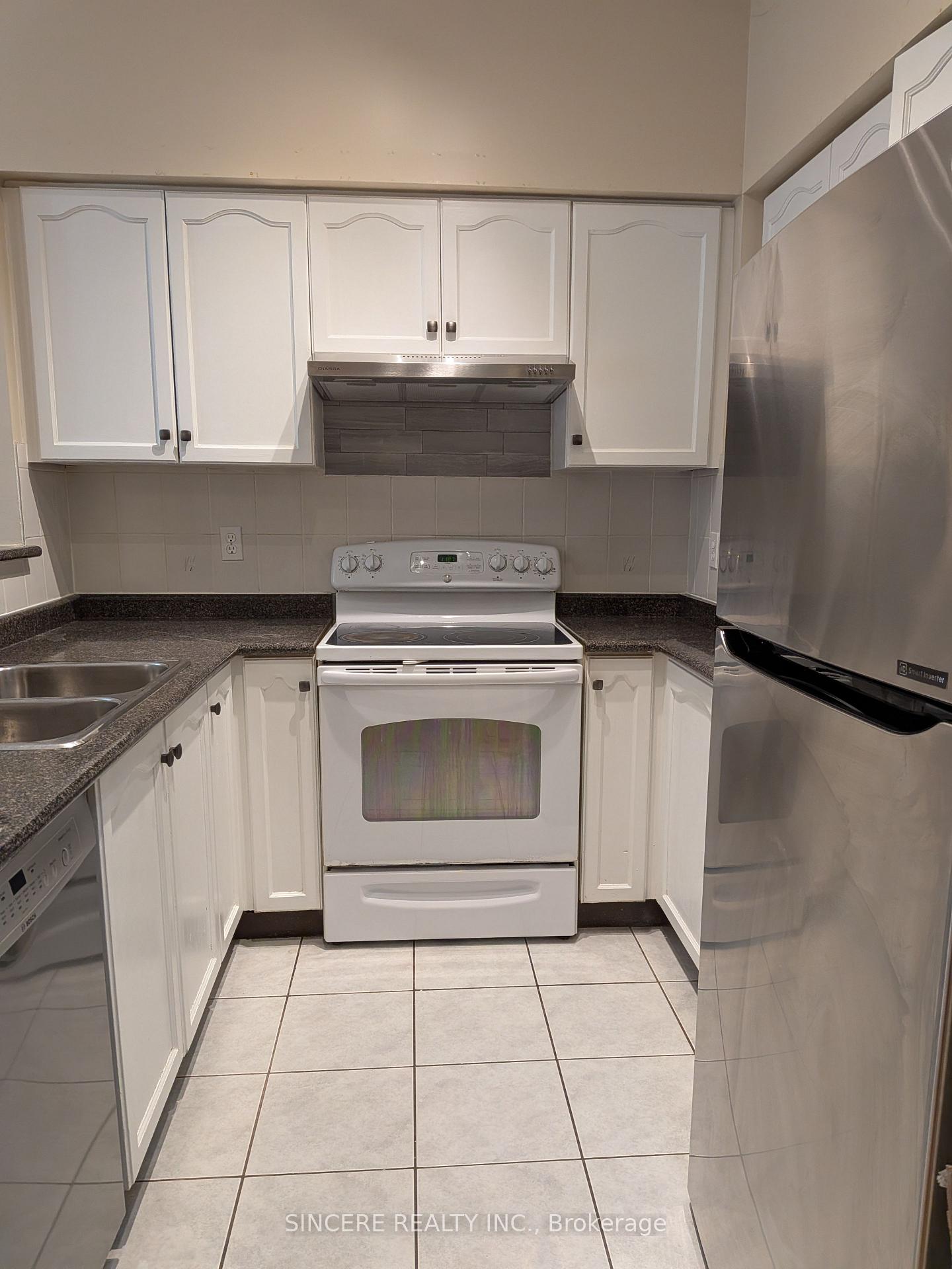 Photo 8 of Unit 17, 20 St Moritz Way, Markham, Unionville — HOMEH