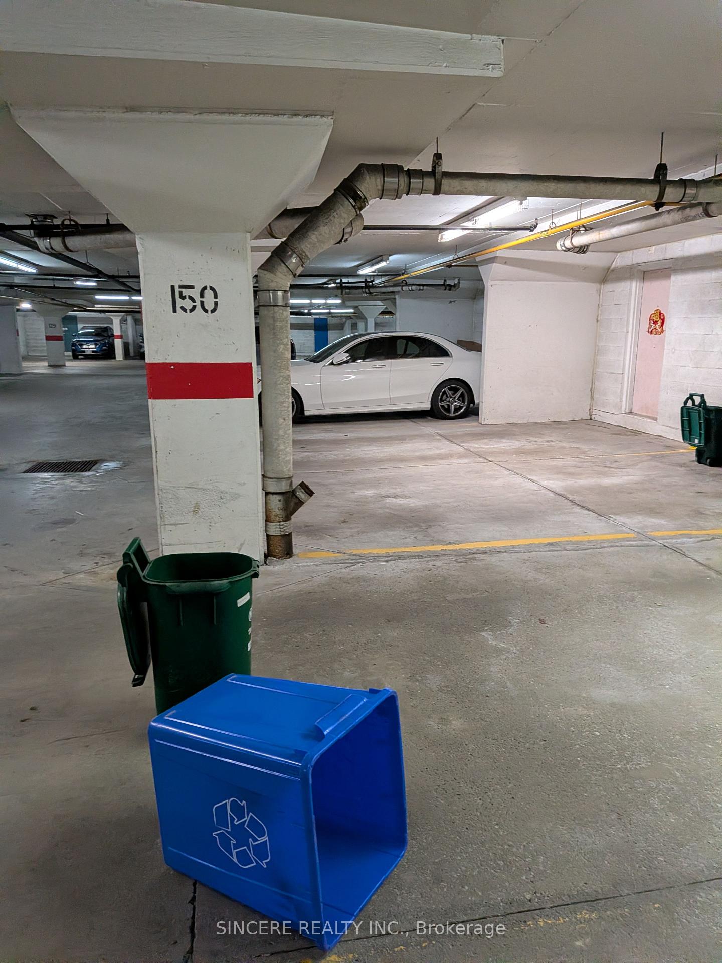 Photo 14 of Unit 17, 20 St Moritz Way, Markham, Unionville — HOMEH