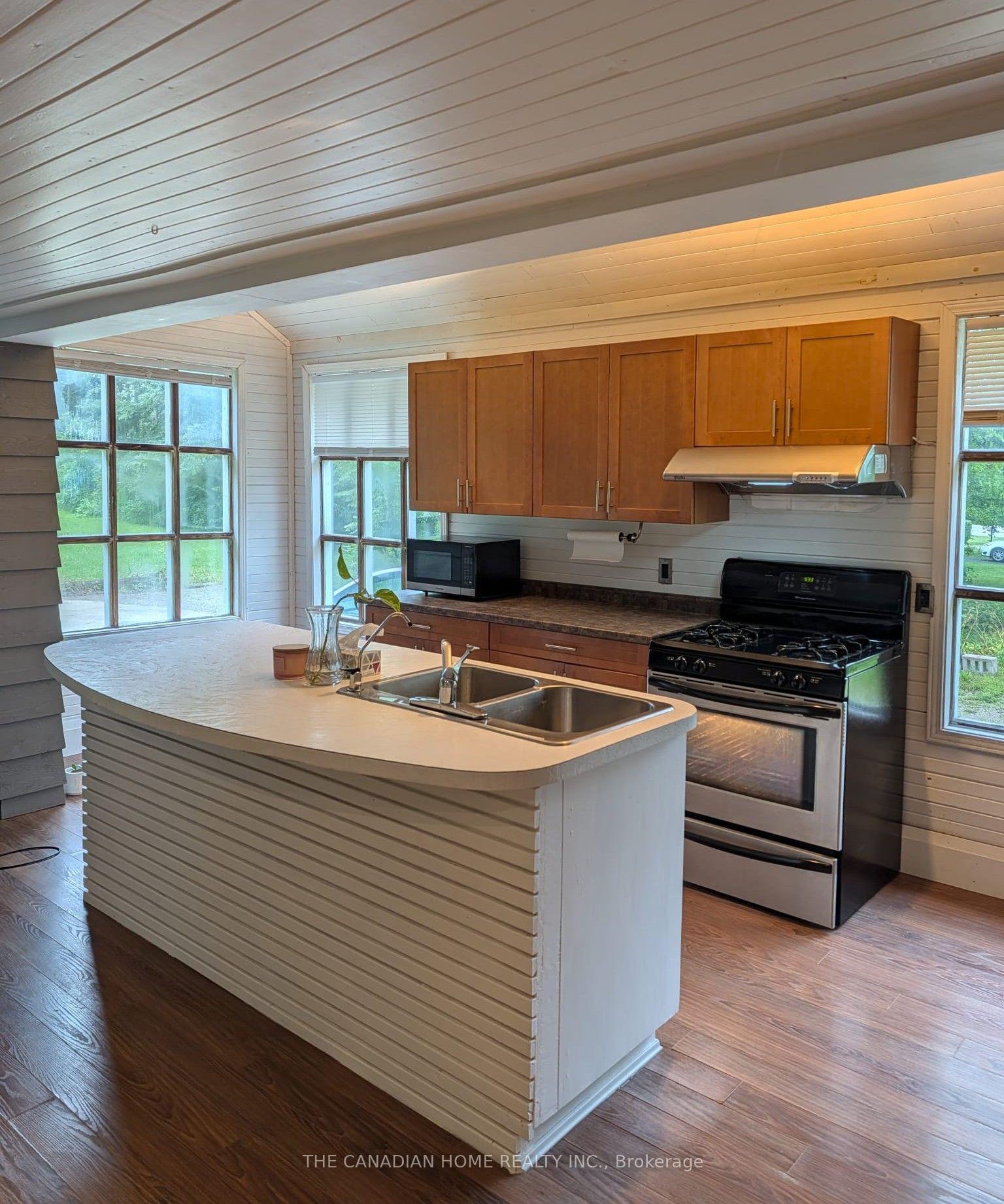Photo 1 of 6142 Guelph Line, Burlington, Rural Burlington — HOMEH