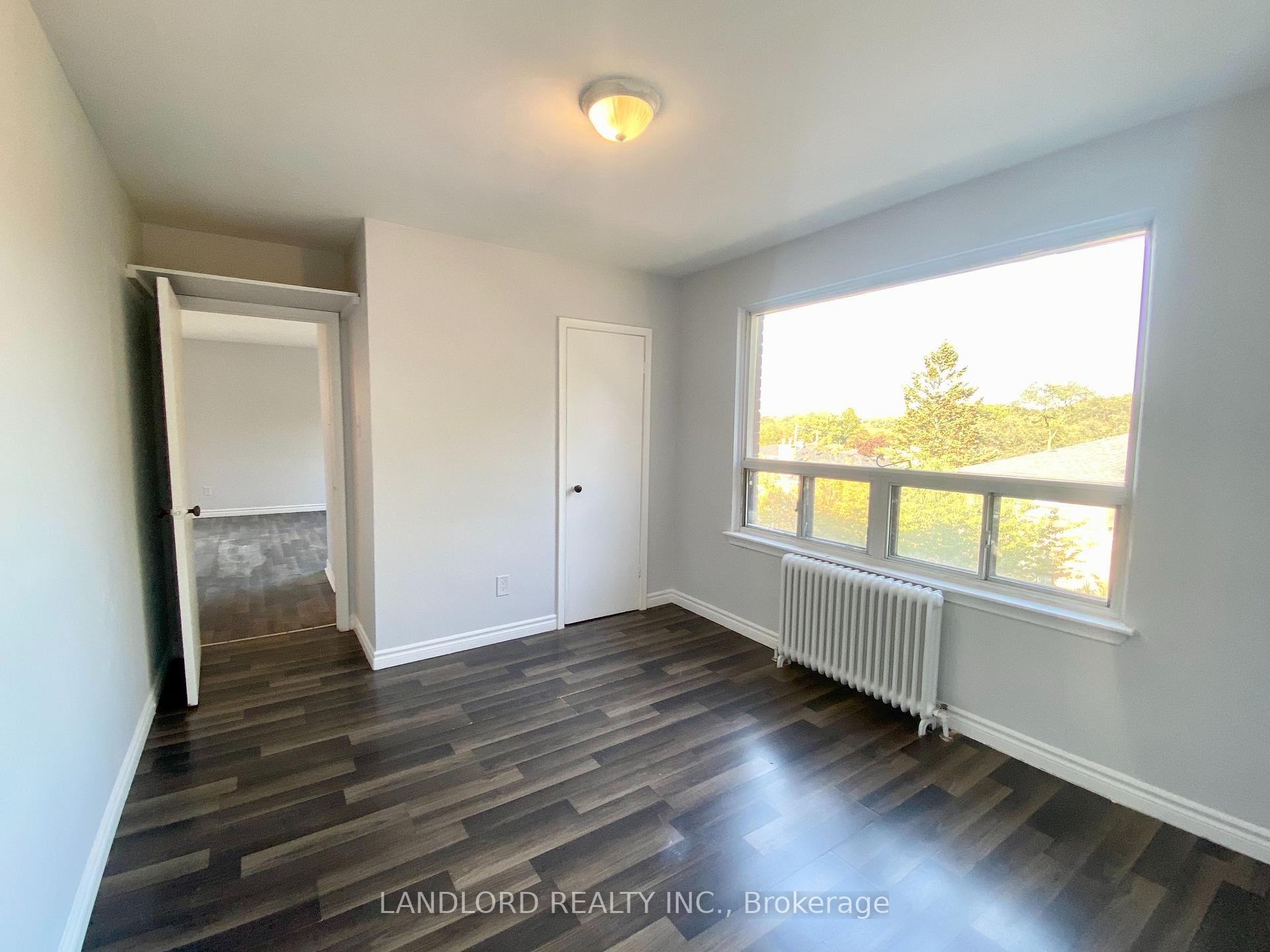 Photo 12 of Unit 4, 127 Scarlett Road, Toronto, Rockcliffe-Smythe — HOMEH