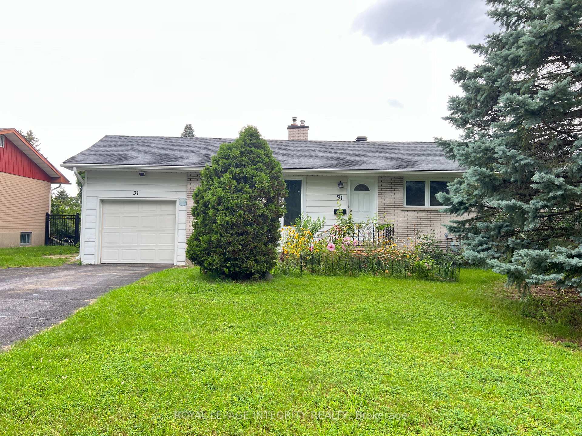 Photo 2 of 31 Gary Avenue, Ottawa, Manordale — HOMEH