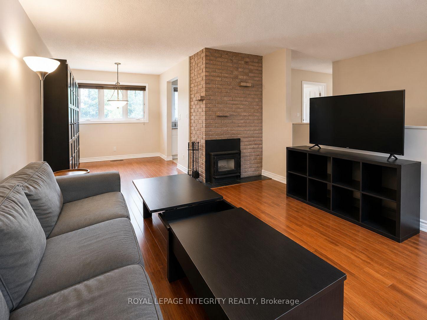 Photo 4 of 31 Gary Avenue, Ottawa, Manordale — HOMEH
