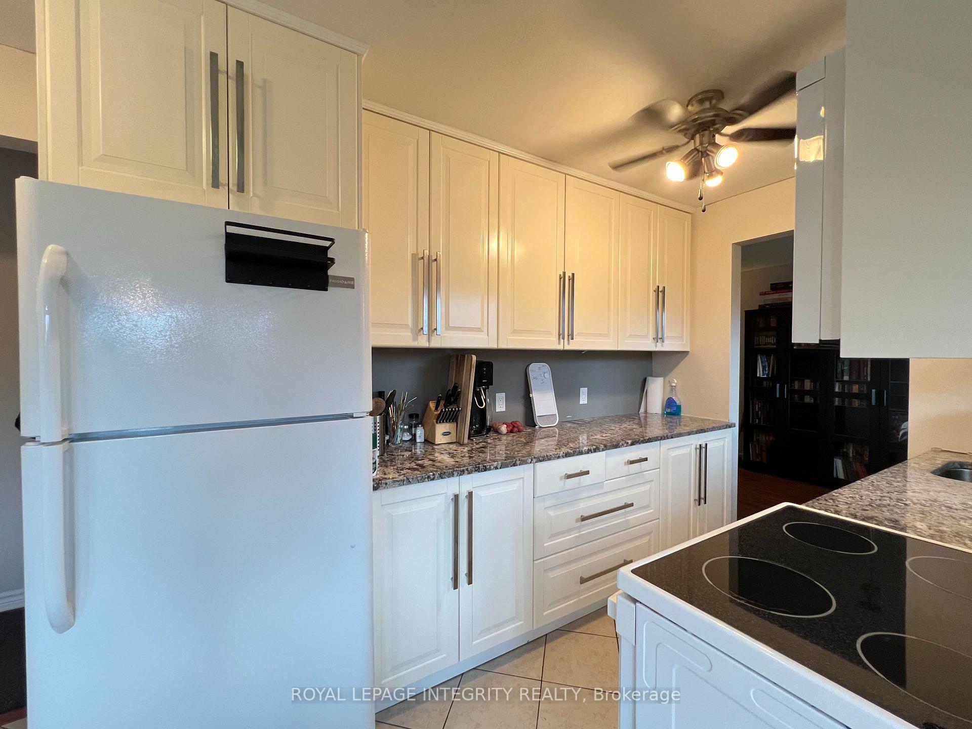 Photo 7 of 31 Gary Avenue, Ottawa, Manordale — HOMEH