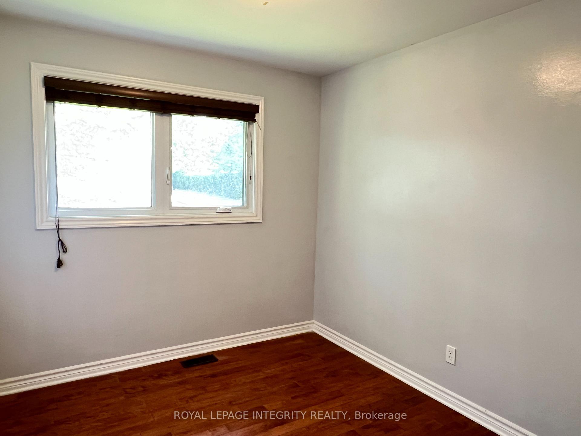 Photo 13 of 31 Gary Avenue, Ottawa, Manordale — HOMEH